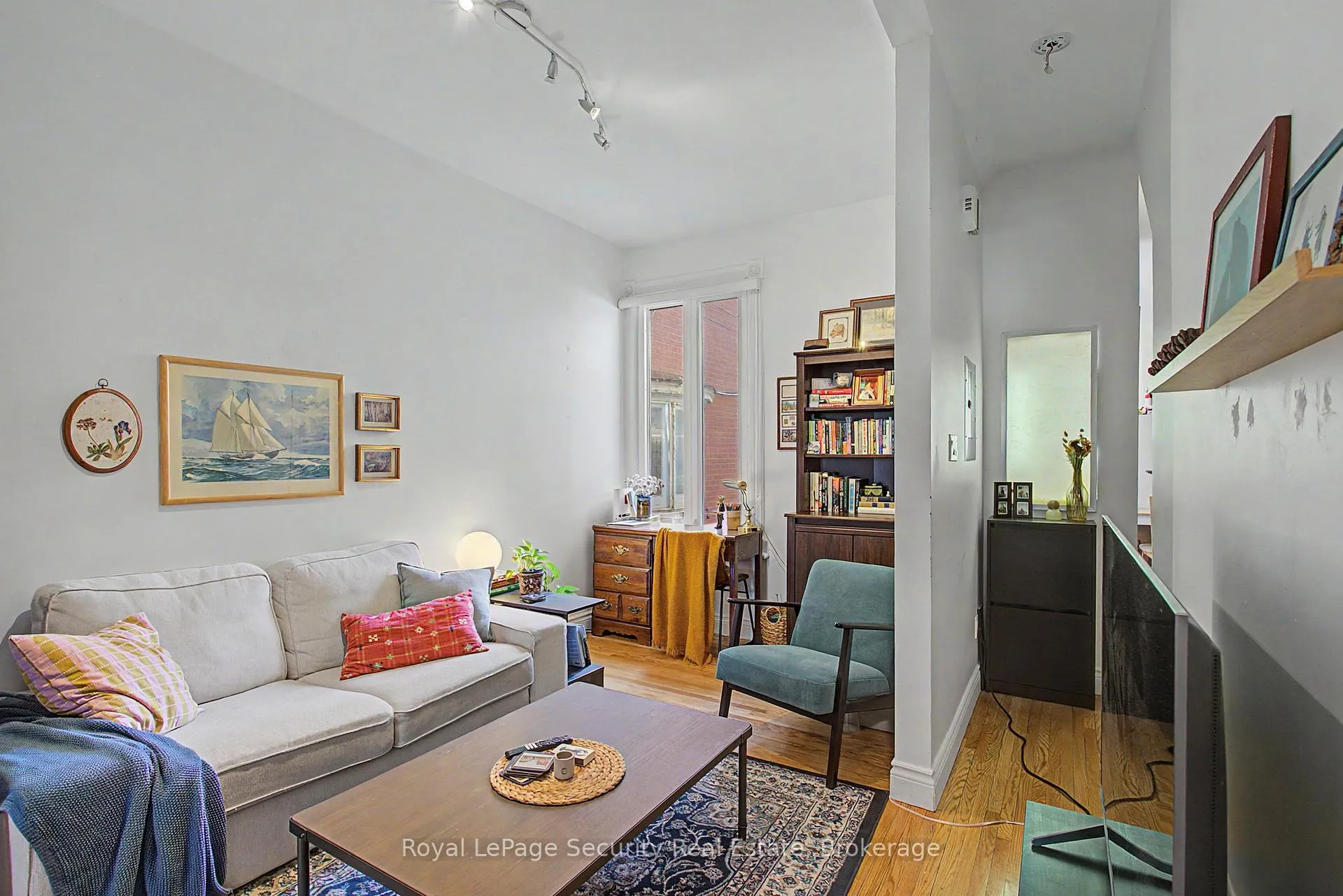 Photo 25 of 410 Manning Avenue, Toronto, Palmerston-Little Italy — HOMEH