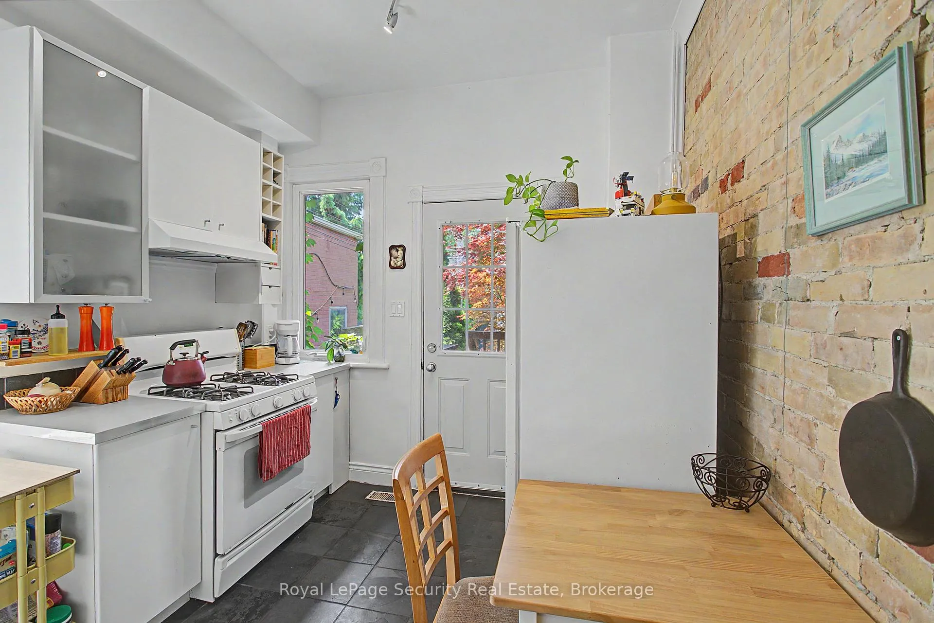 Photo 29 of 410 Manning Avenue, Toronto, Palmerston-Little Italy — HOMEH