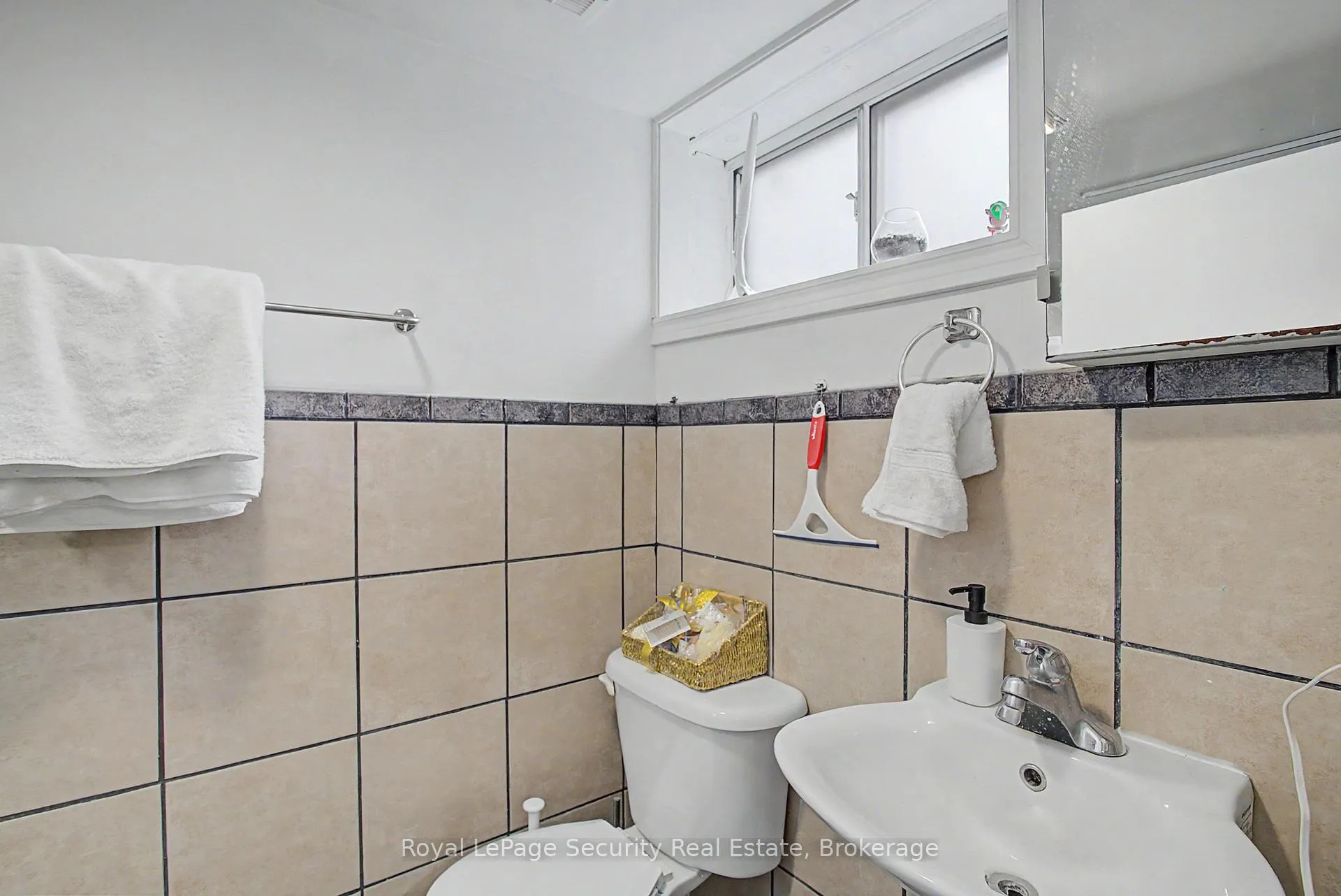 Photo 41 of 410 Manning Avenue, Toronto, Palmerston-Little Italy — HOMEH