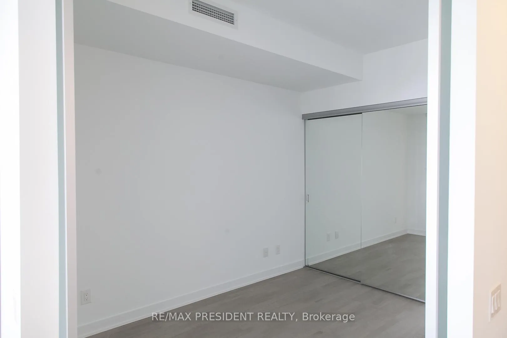 Photo 7 of Unit 913, 57 St Joseph Street, Toronto, Bay Street Corridor — HOMEH
