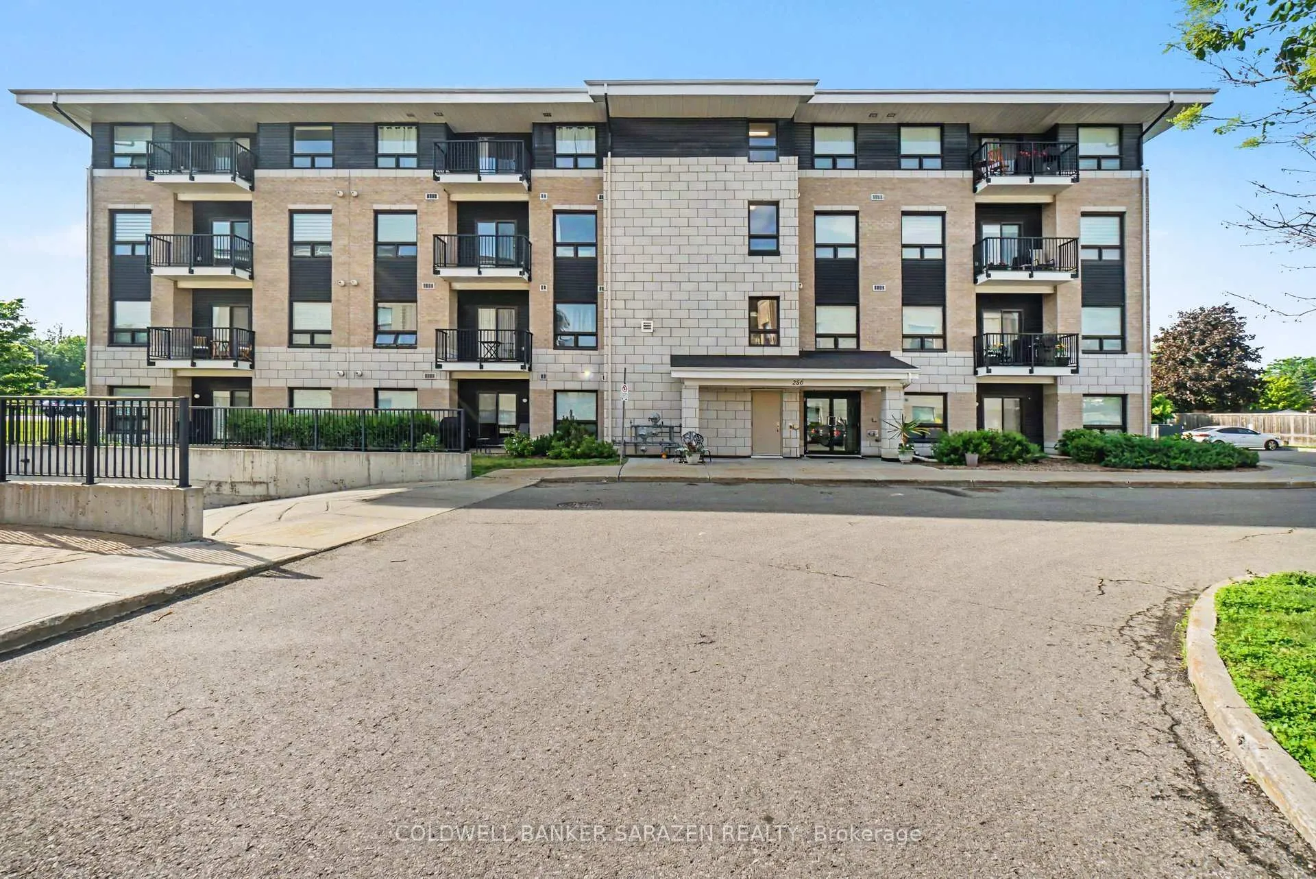 Photo 1 of Unit 303, 250 Winterfell Private, Ottawa, Hunt Club Park — HOMEH