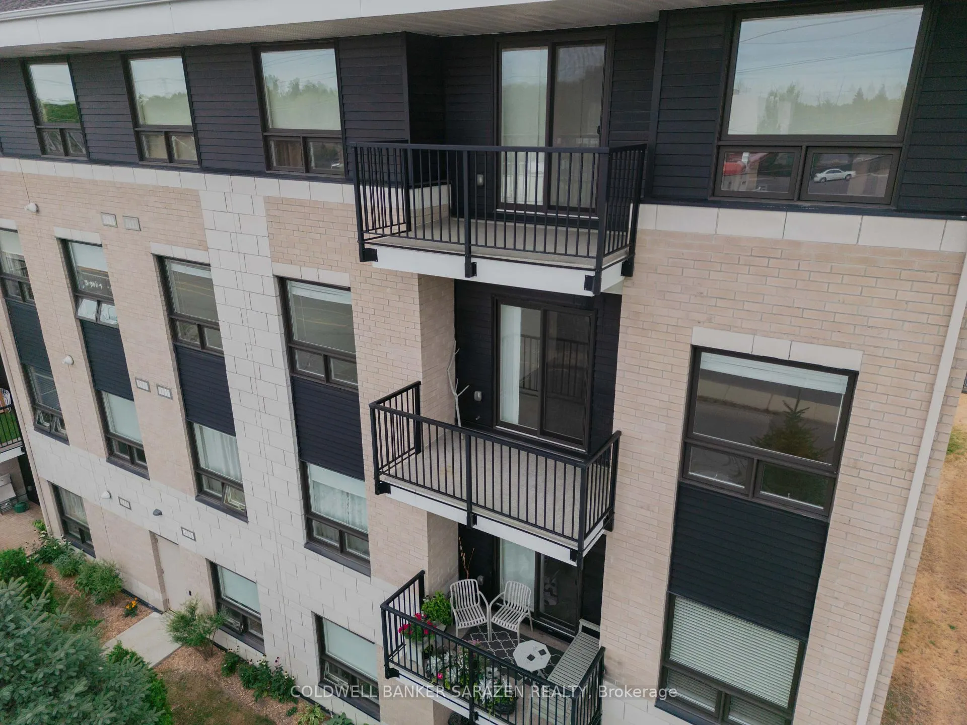 Photo 2 of Unit 303, 250 Winterfell Private, Ottawa, Hunt Club Park — HOMEH