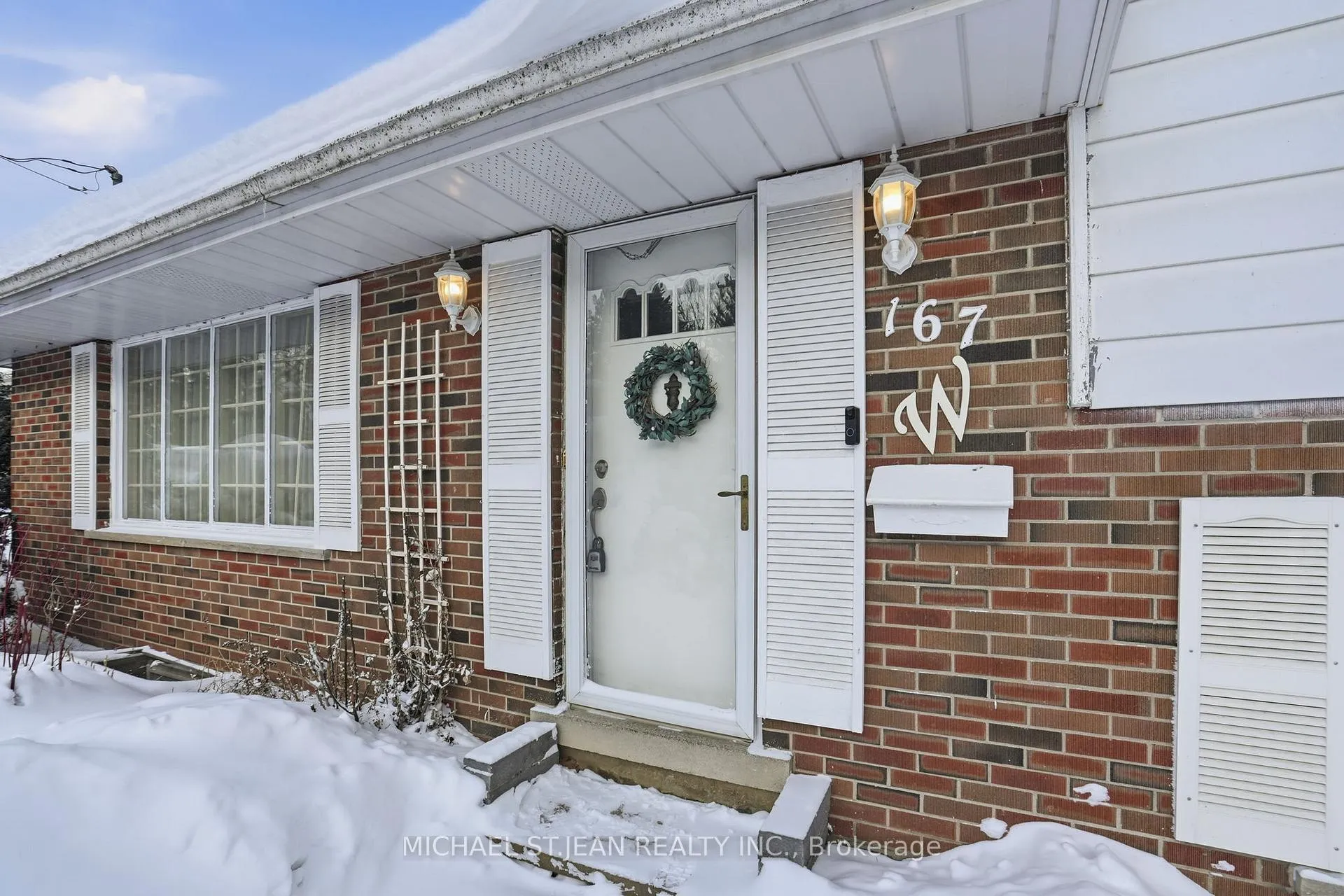 Photo 4 of 167 Fallingbrook Drive, Hamilton, Ancaster — HOMEH