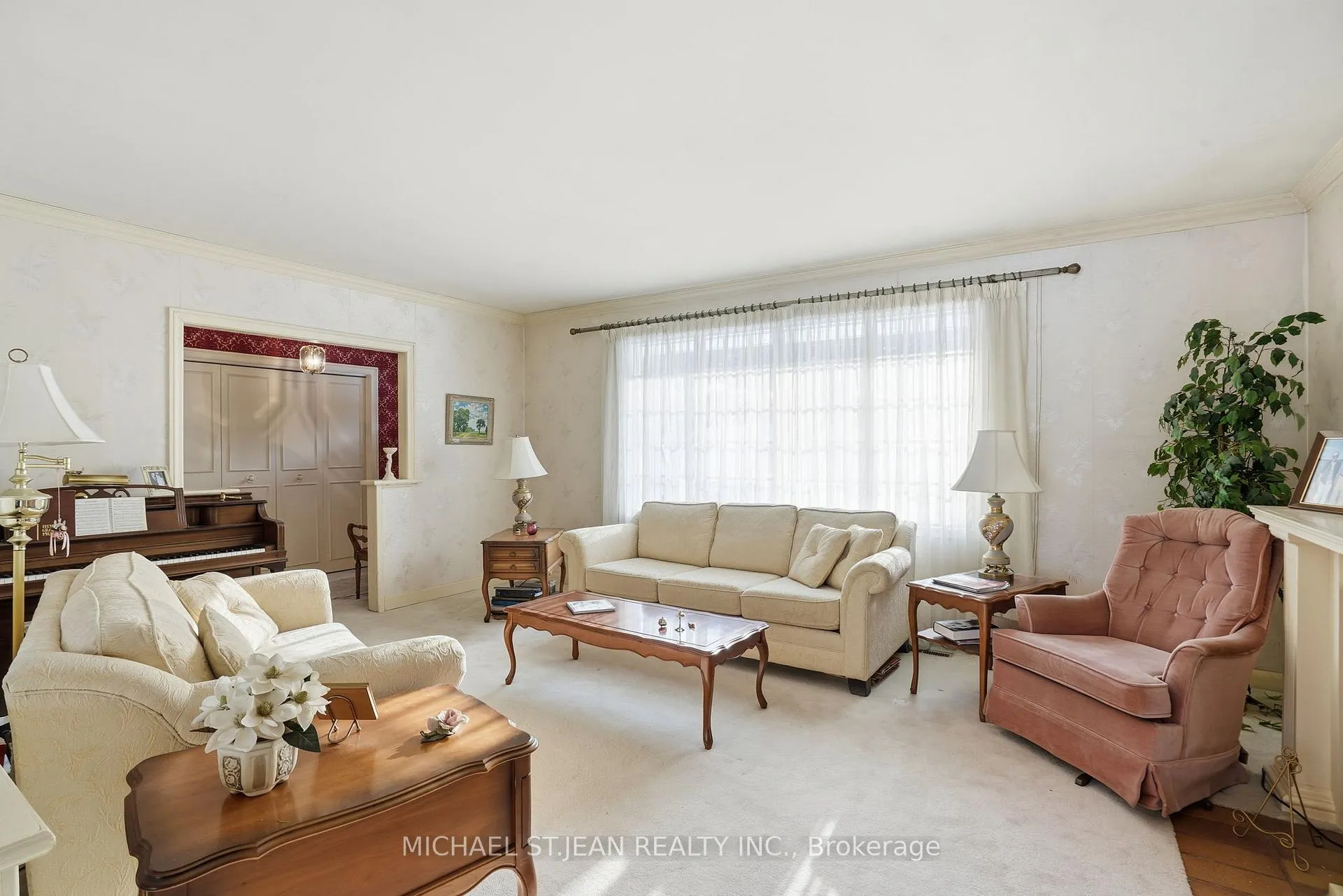 Photo 8 of 167 Fallingbrook Drive, Hamilton, Ancaster — HOMEH