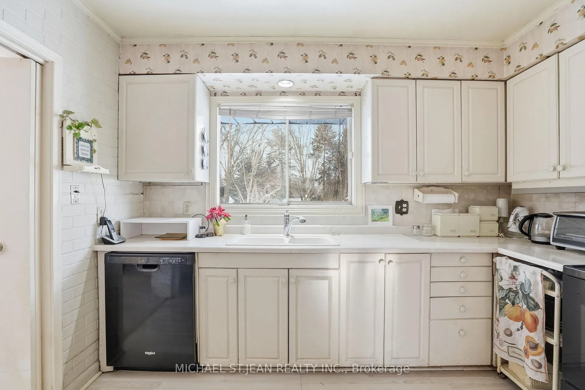 Photo 15 of 167 Fallingbrook Drive, Hamilton, Ancaster — HOMEH