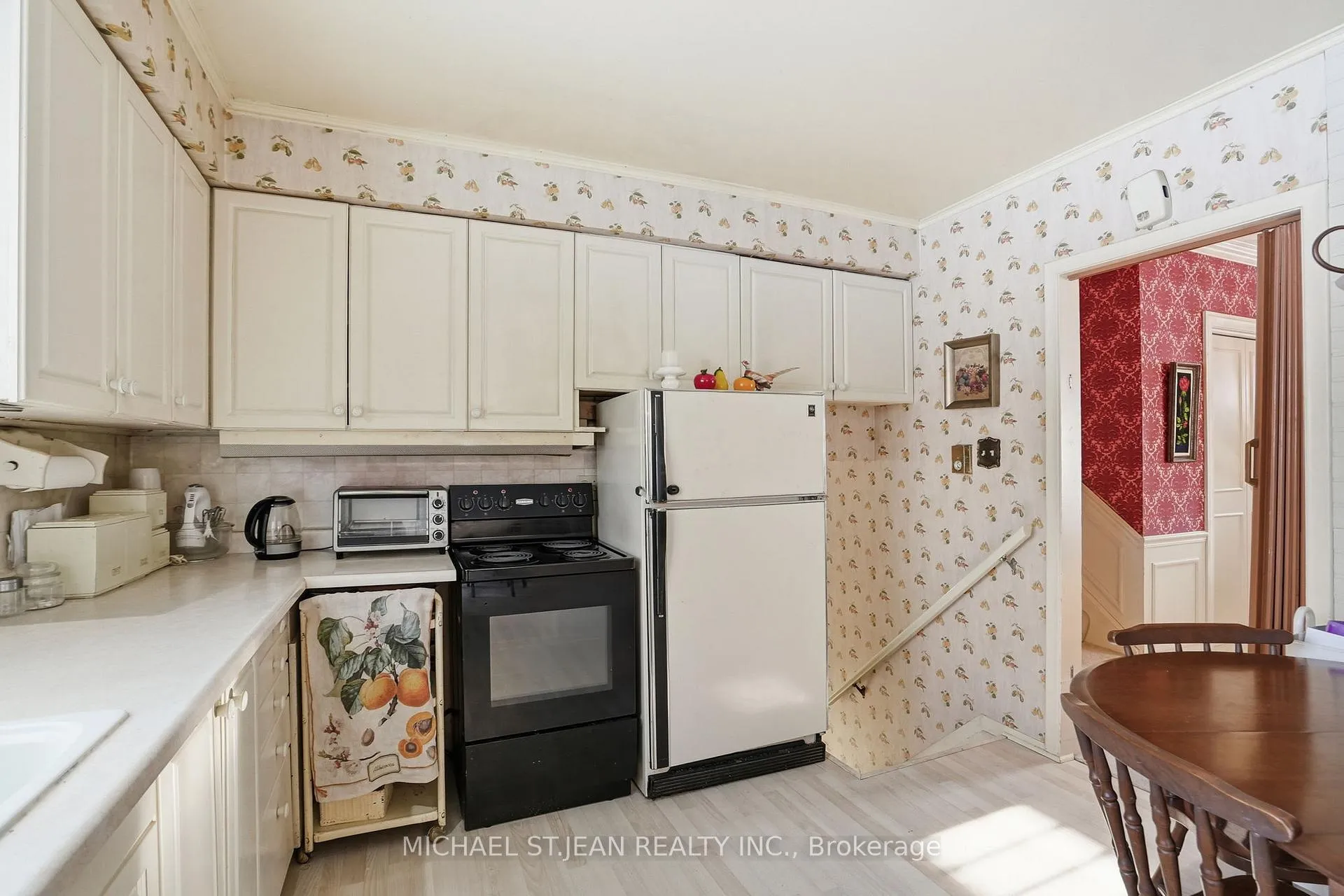 Photo 17 of 167 Fallingbrook Drive, Hamilton, Ancaster — HOMEH
