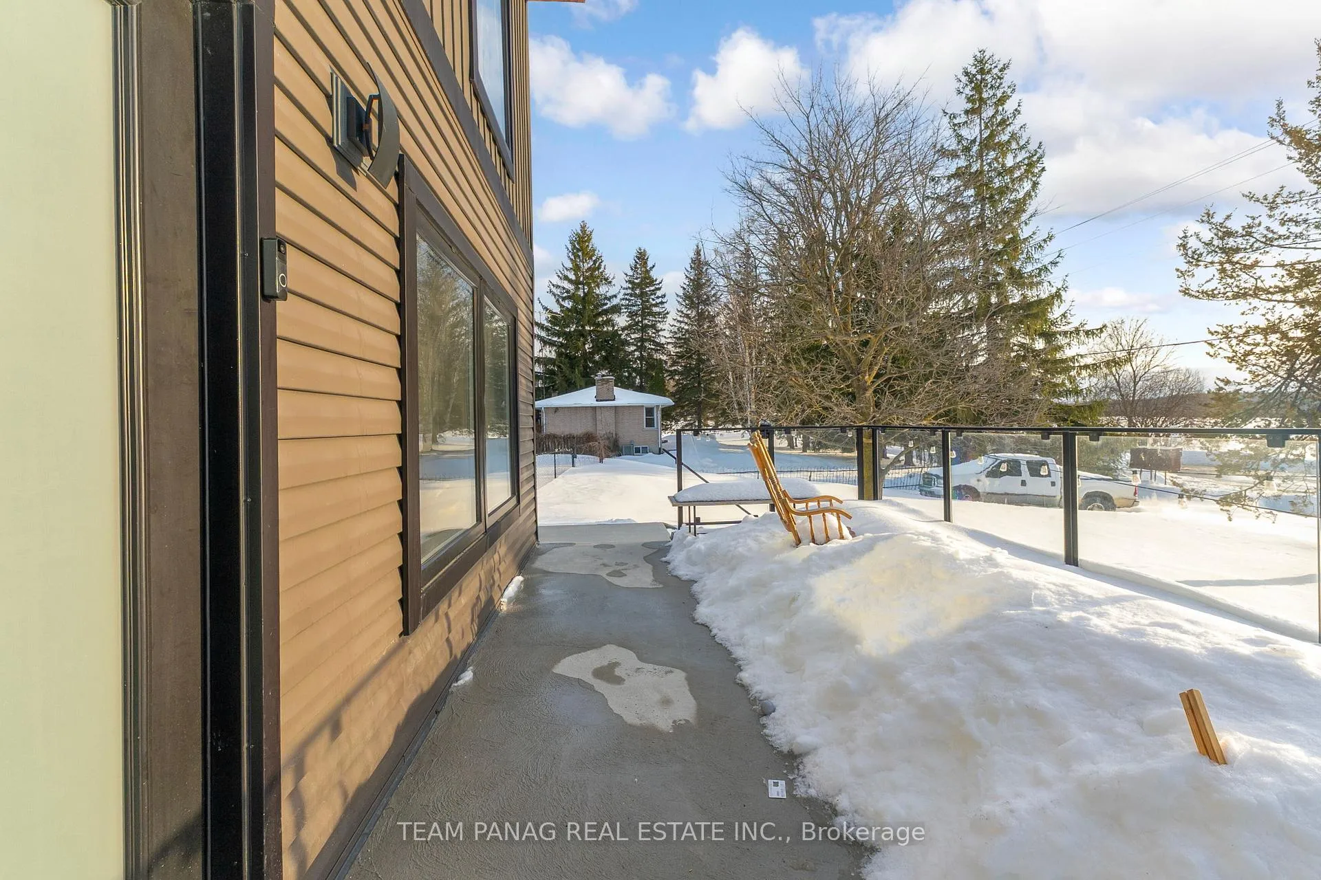Photo 4 of 11561 Russell Road, Scugog, Port Perry — HOMEH