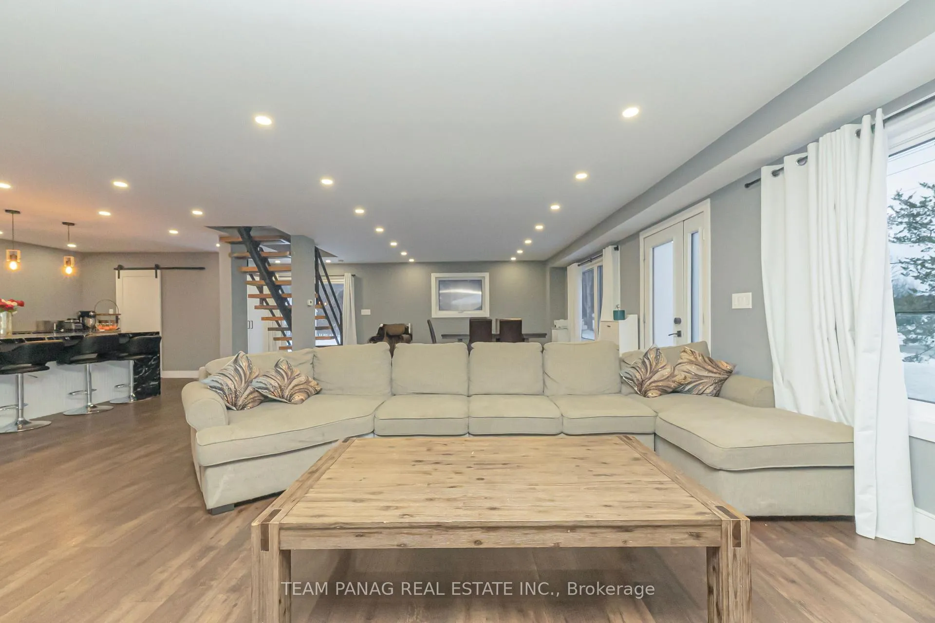 Photo 12 of 11561 Russell Road, Scugog, Port Perry — HOMEH