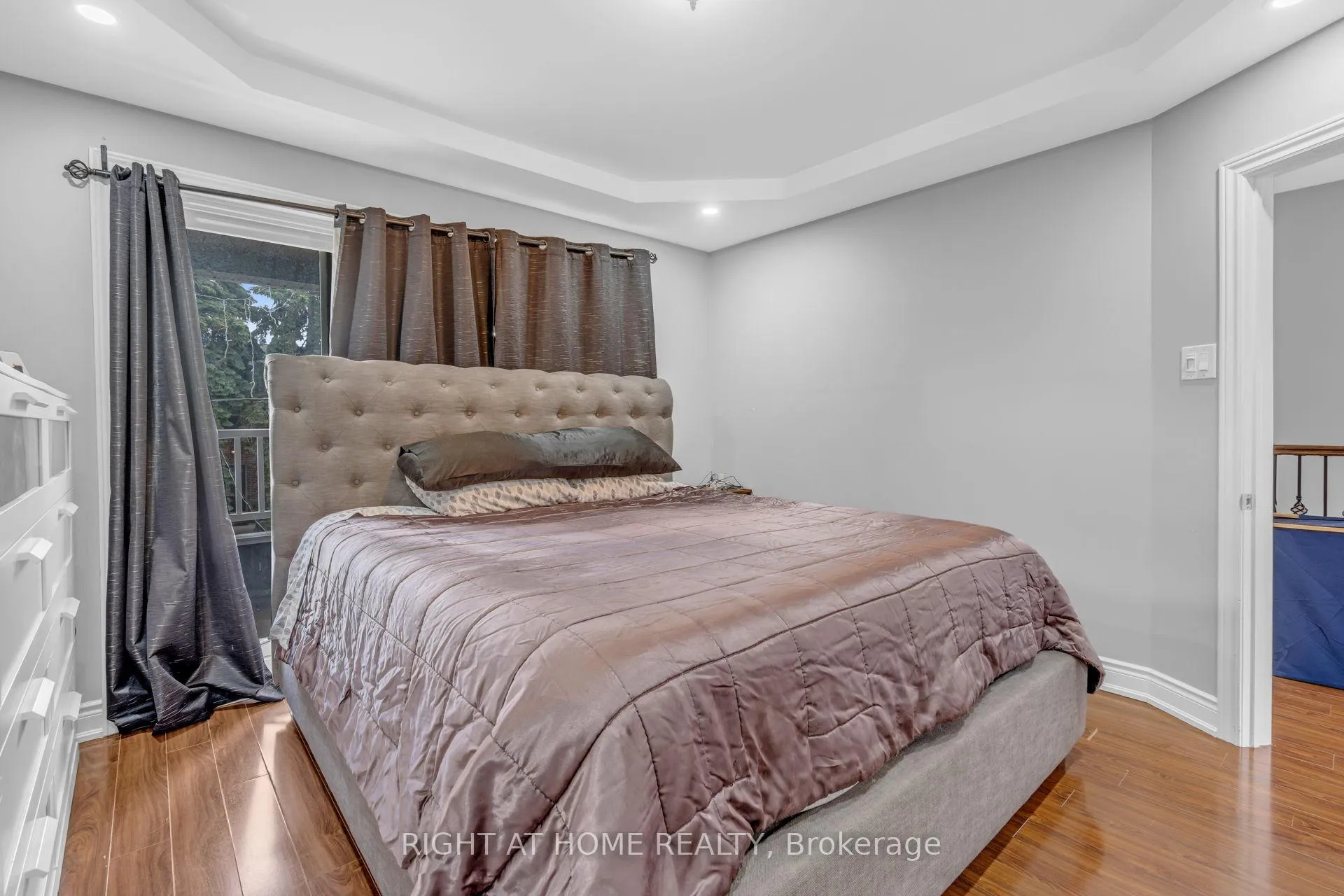 Photo 14 of 8 Donald Avenue, Toronto, Keelesdale-Eglinton West — HOMEH