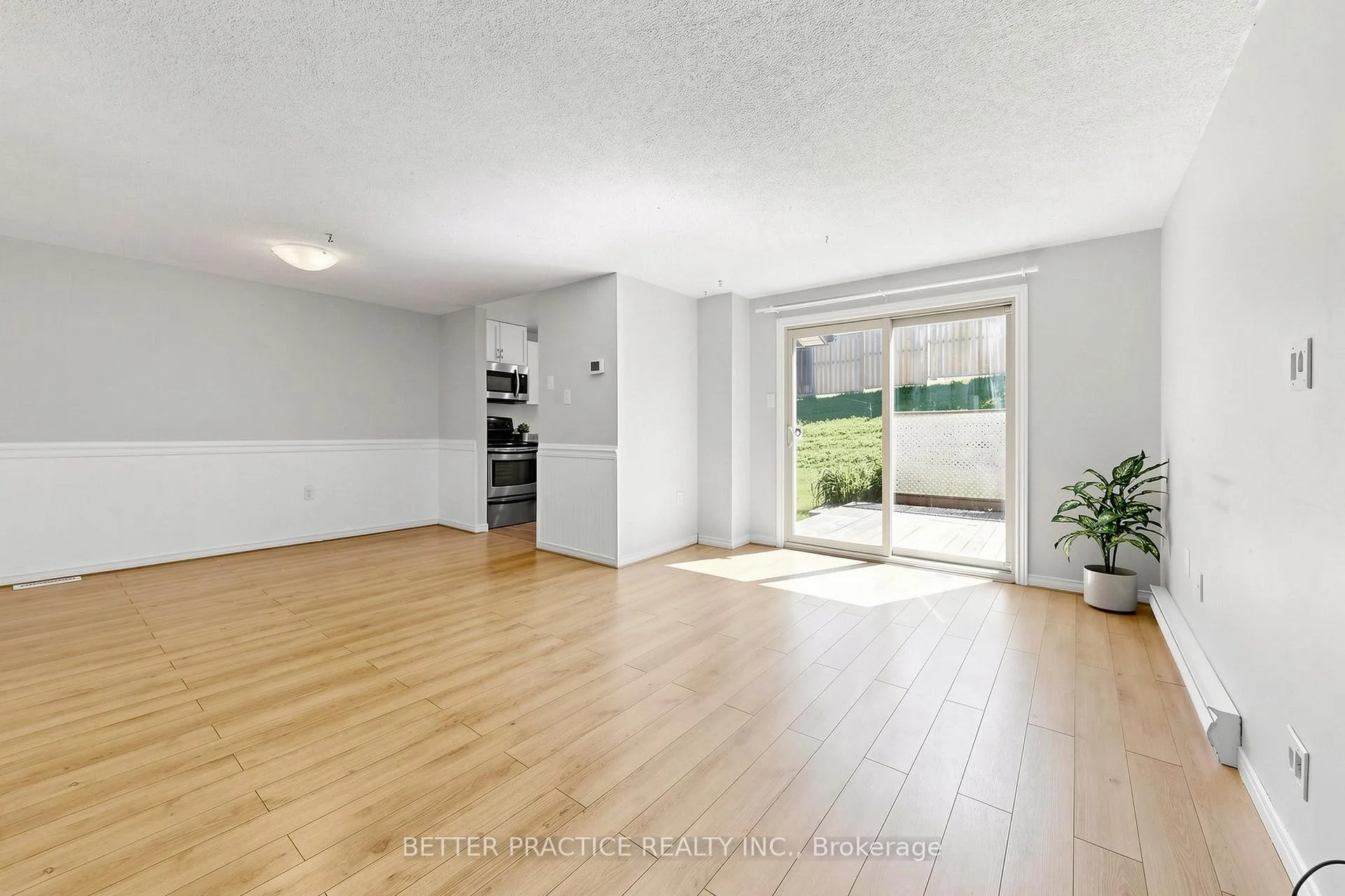 Photo 3 of 19 Sawmill Road, Barrie, Ardagh — HOMEH