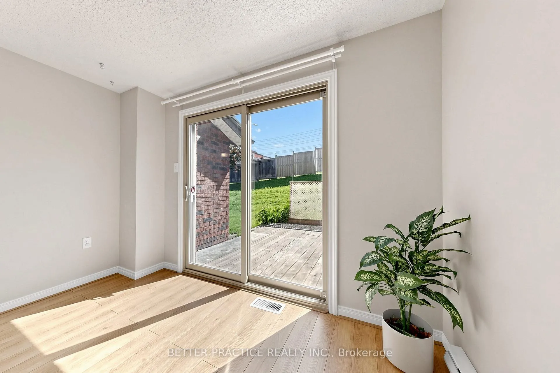 Photo 4 of 19 Sawmill Road, Barrie, Ardagh — HOMEH