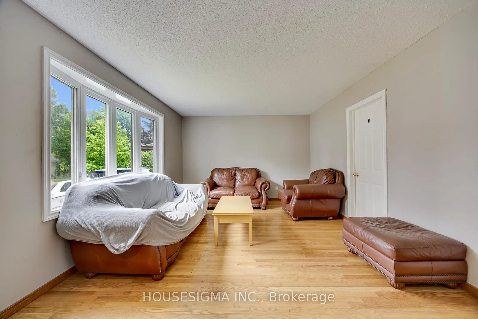 Photo 5 of 115 Scenic Wood Crescent, Kitchener, Stanley Park — HOMEH