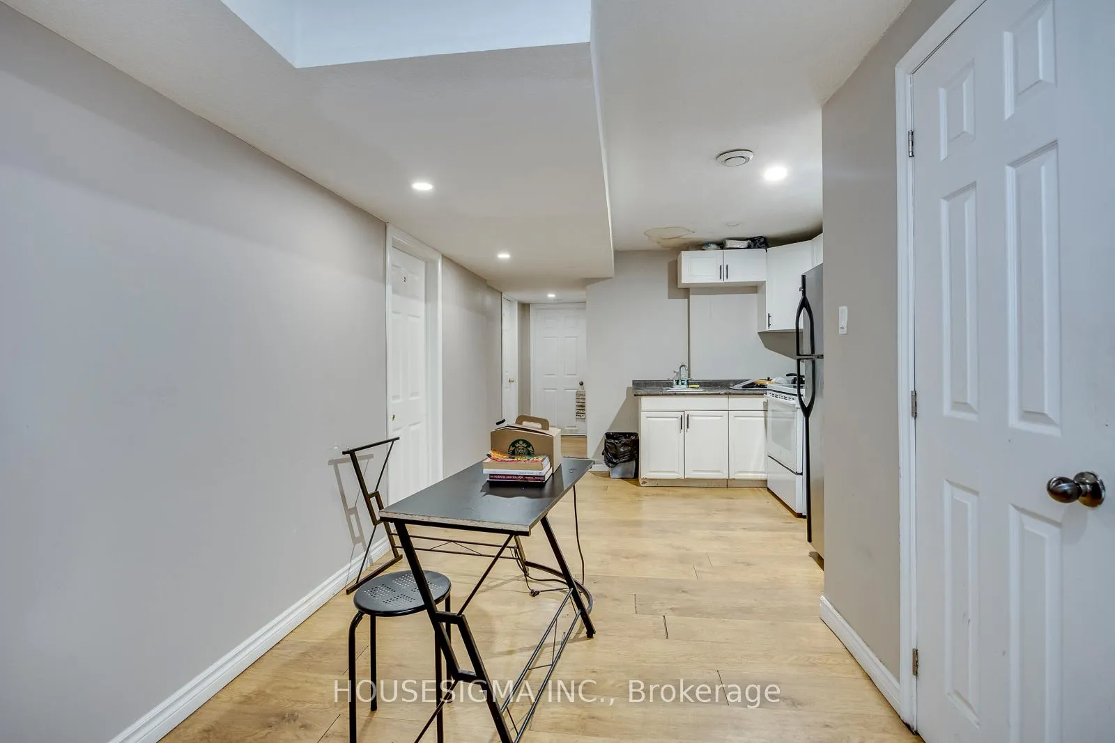 Photo 25 of 115 Scenic Wood Crescent, Kitchener, Stanley Park — HOMEH