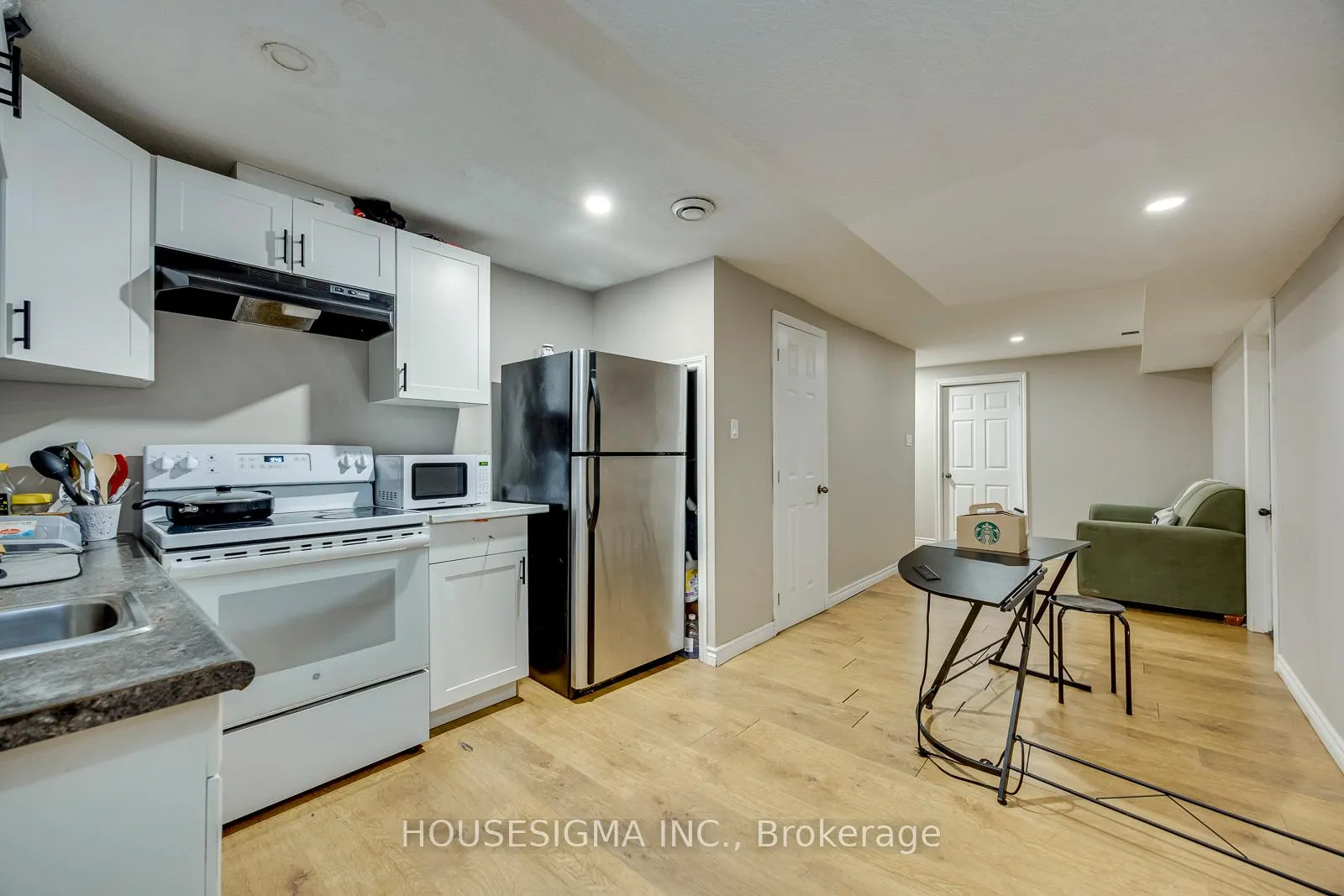 Photo 27 of 115 Scenic Wood Crescent, Kitchener, Stanley Park — HOMEH