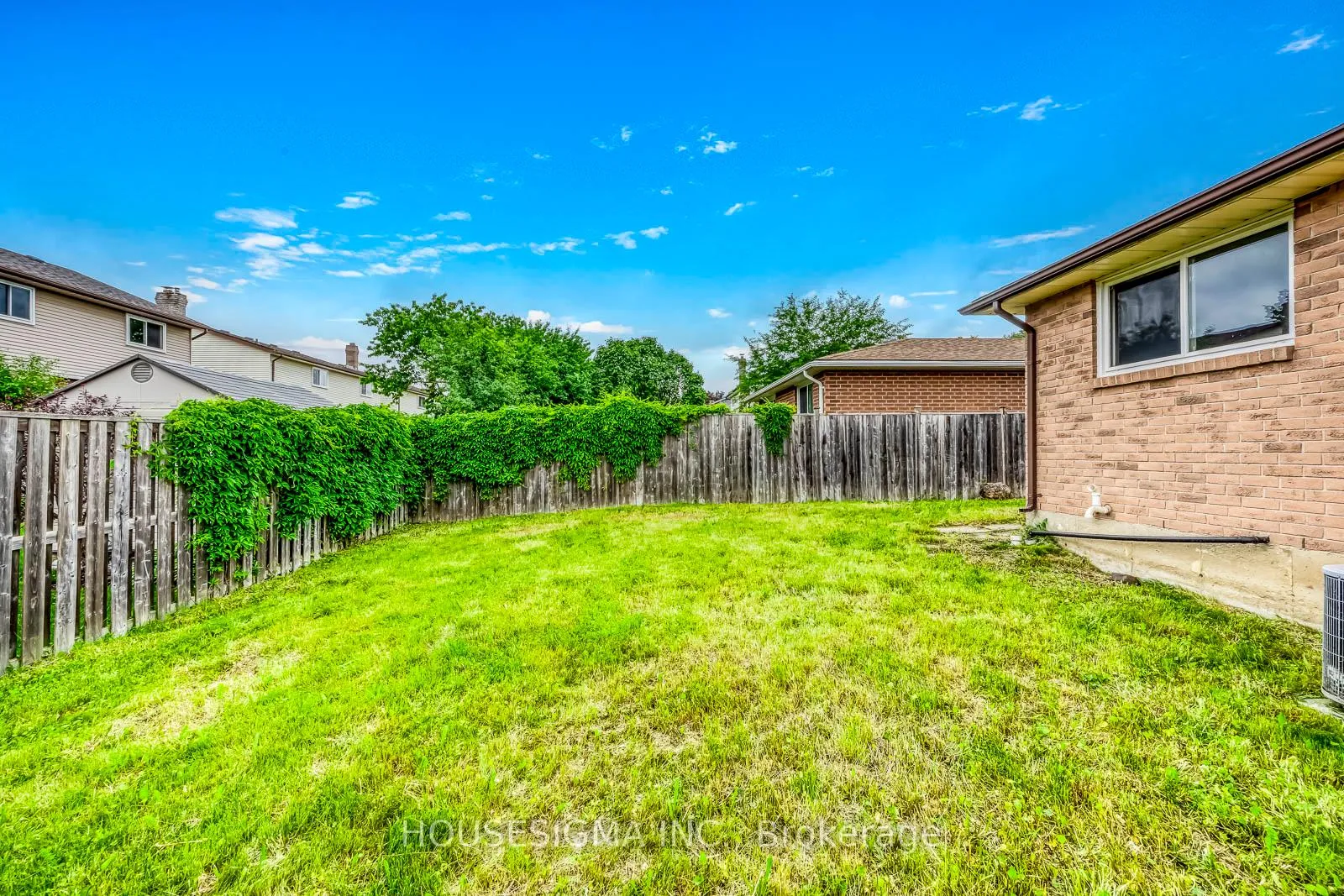 Photo 43 of 115 Scenic Wood Crescent, Kitchener, Stanley Park — HOMEH