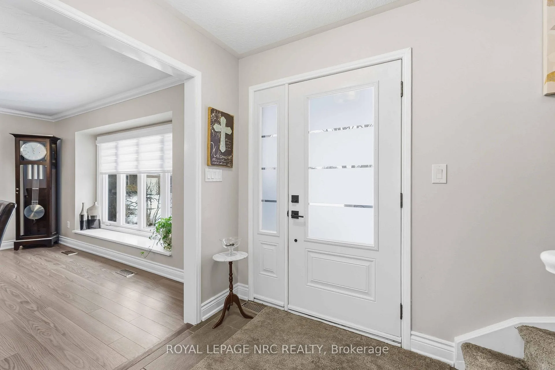 Photo 3 of 9 Woodgarden Court, St. Catharines, Lakeshore — HOMEH