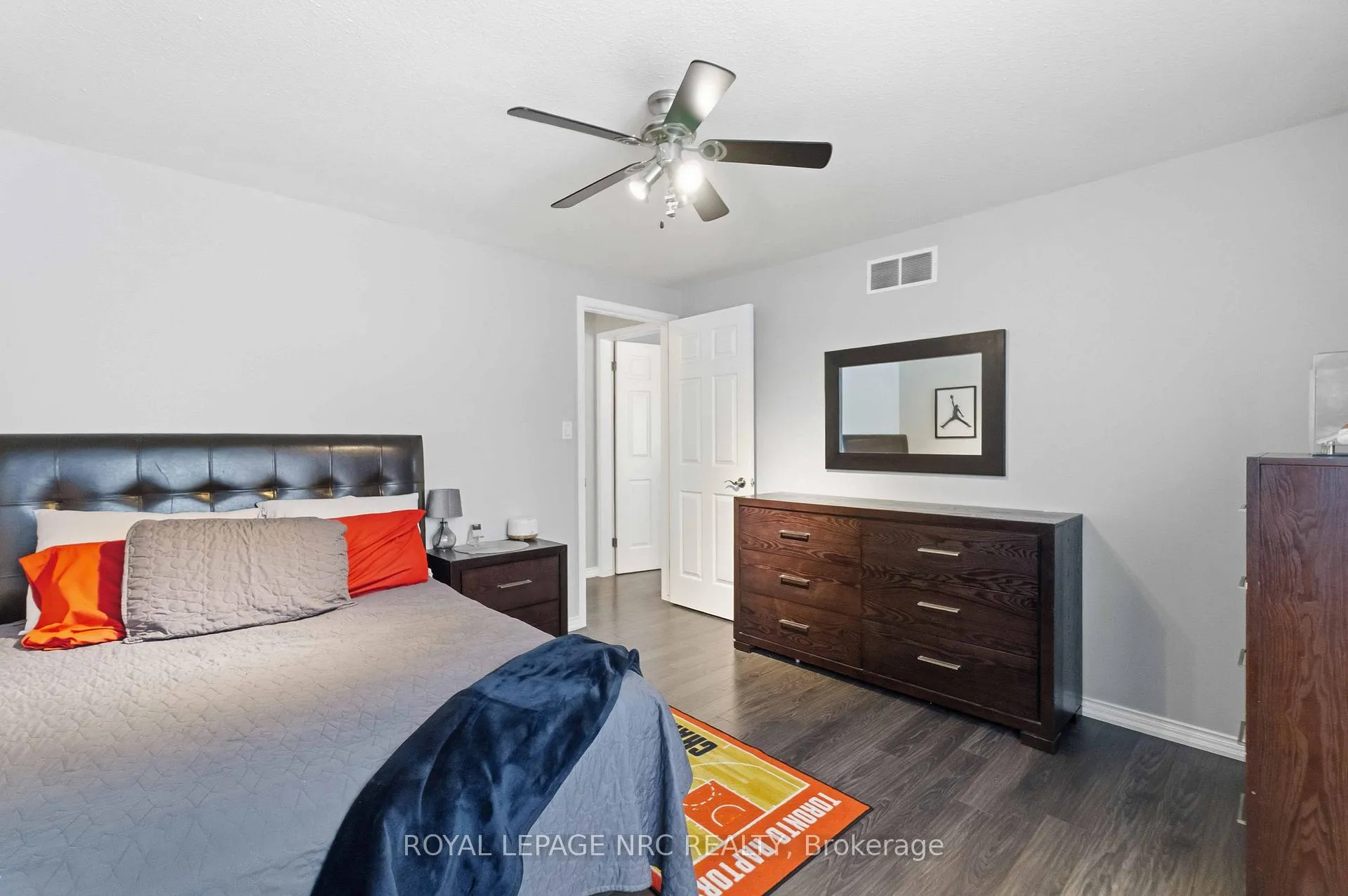 Photo 21 of 9 Woodgarden Court, St. Catharines, Lakeshore — HOMEH