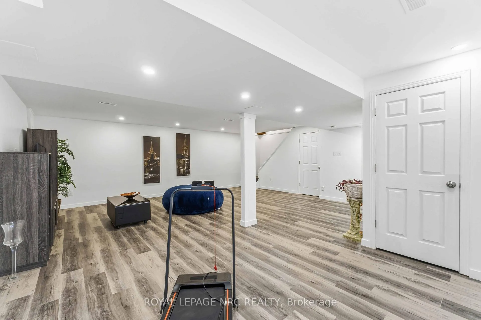 Photo 26 of 9 Woodgarden Court, St. Catharines, Lakeshore — HOMEH