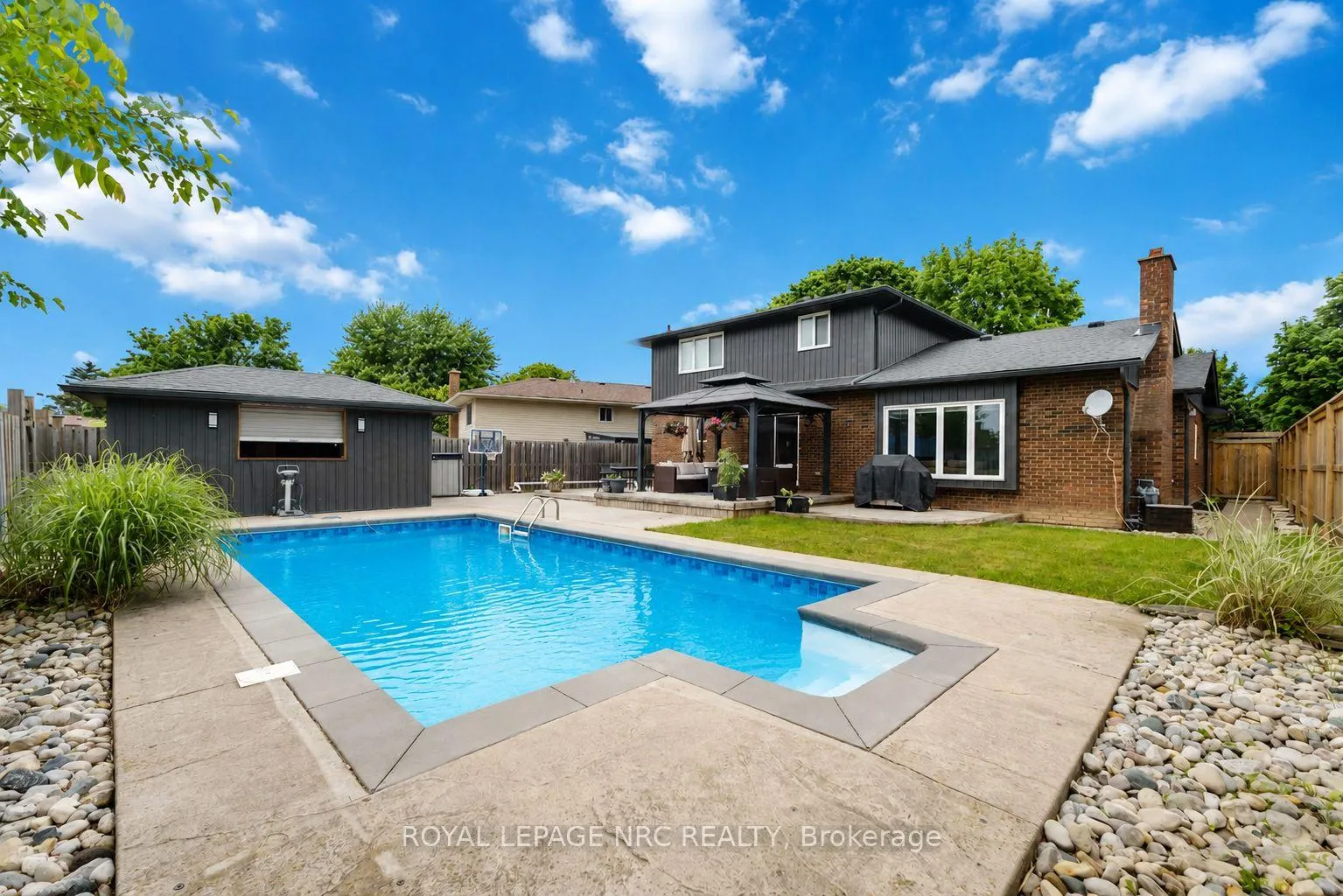 Photo 31 of 9 Woodgarden Court, St. Catharines, Lakeshore — HOMEH