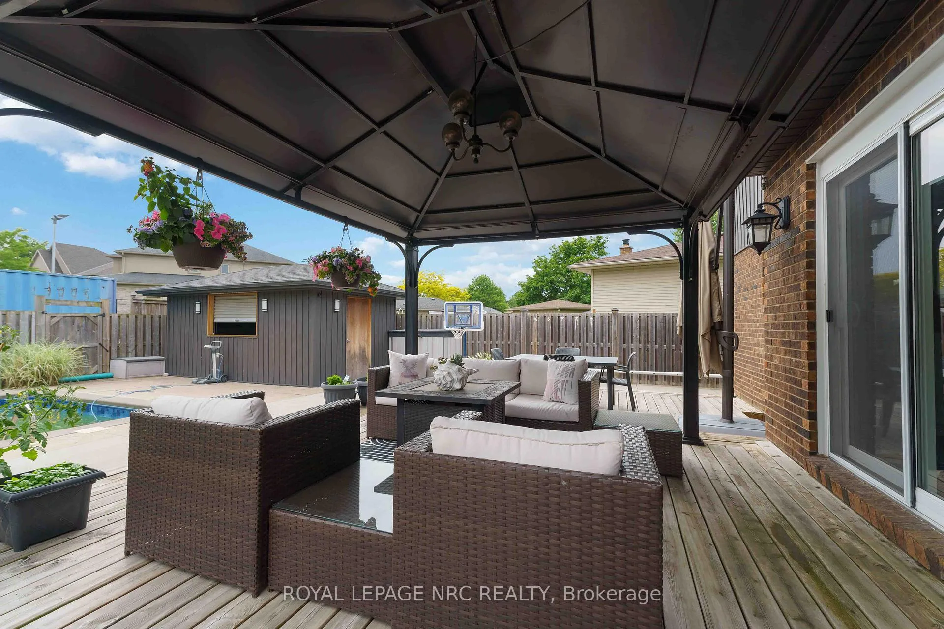 Photo 33 of 9 Woodgarden Court, St. Catharines, Lakeshore — HOMEH