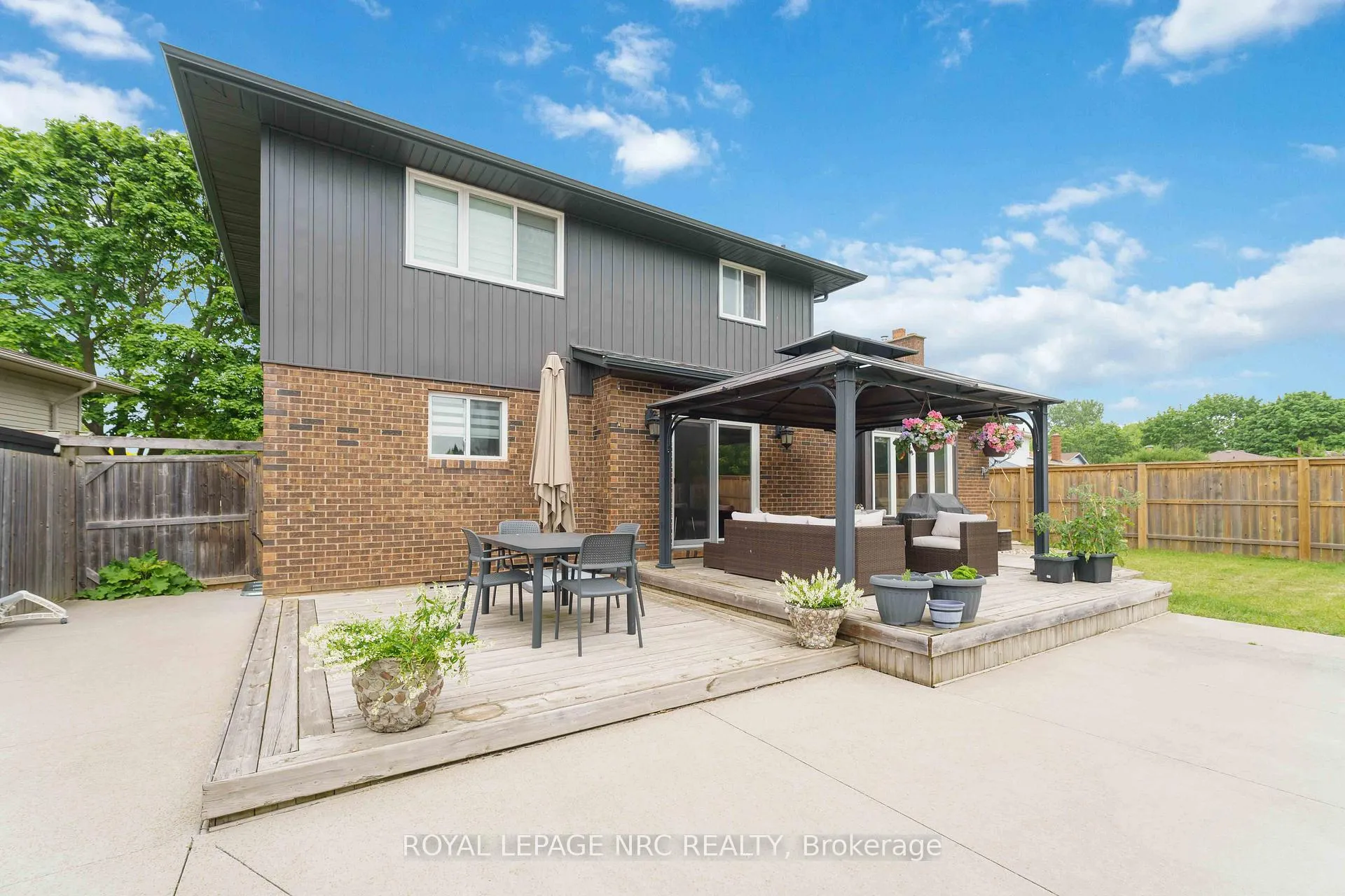 Photo 34 of 9 Woodgarden Court, St. Catharines, Lakeshore — HOMEH