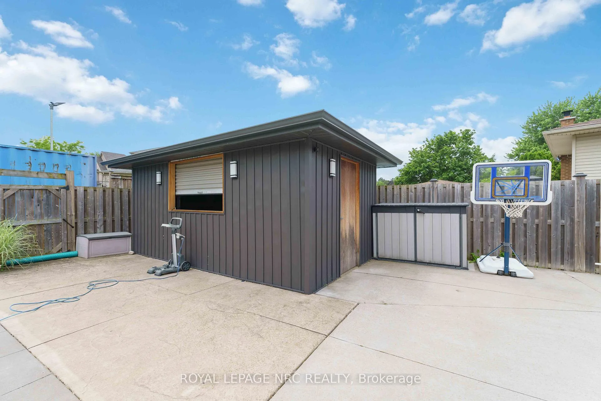 Photo 35 of 9 Woodgarden Court, St. Catharines, Lakeshore — HOMEH
