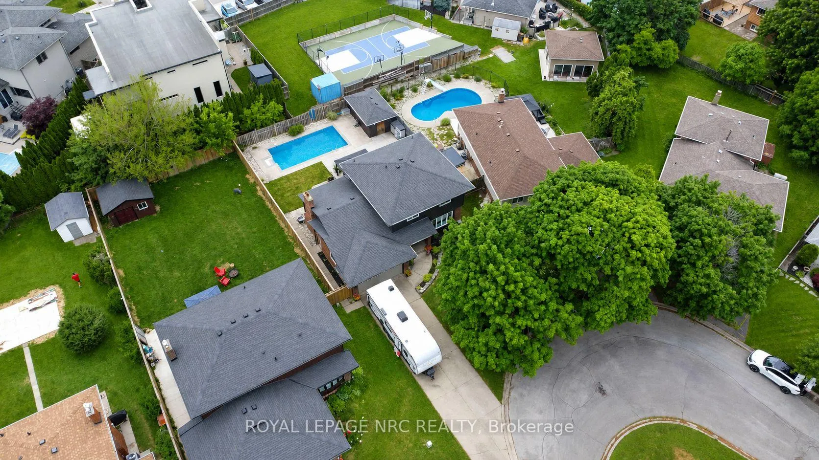Photo 37 of 9 Woodgarden Court, St. Catharines, Lakeshore — HOMEH
