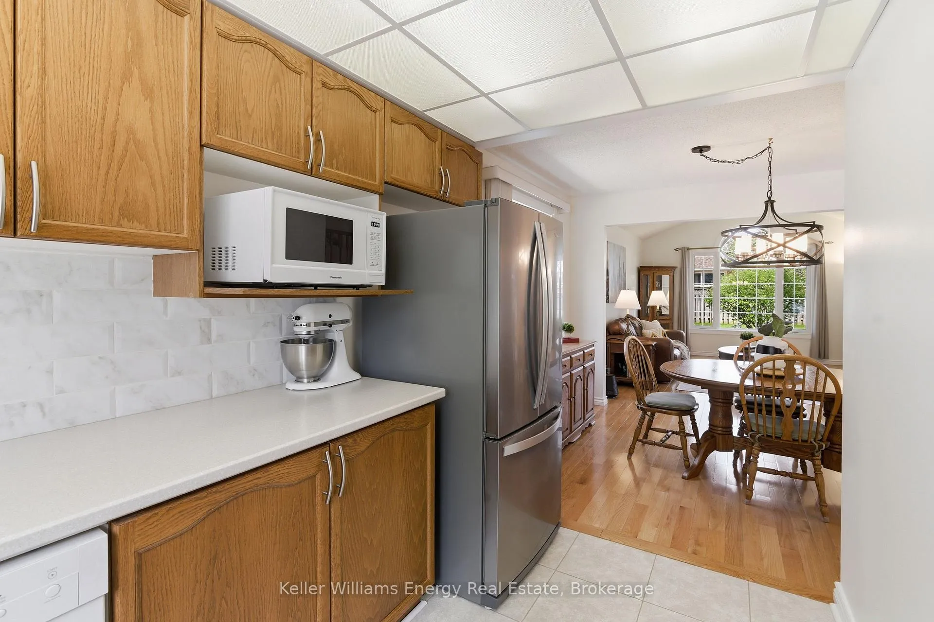 Photo 7 of 18 Arran Court, Clarington, Courtice — HOMEH