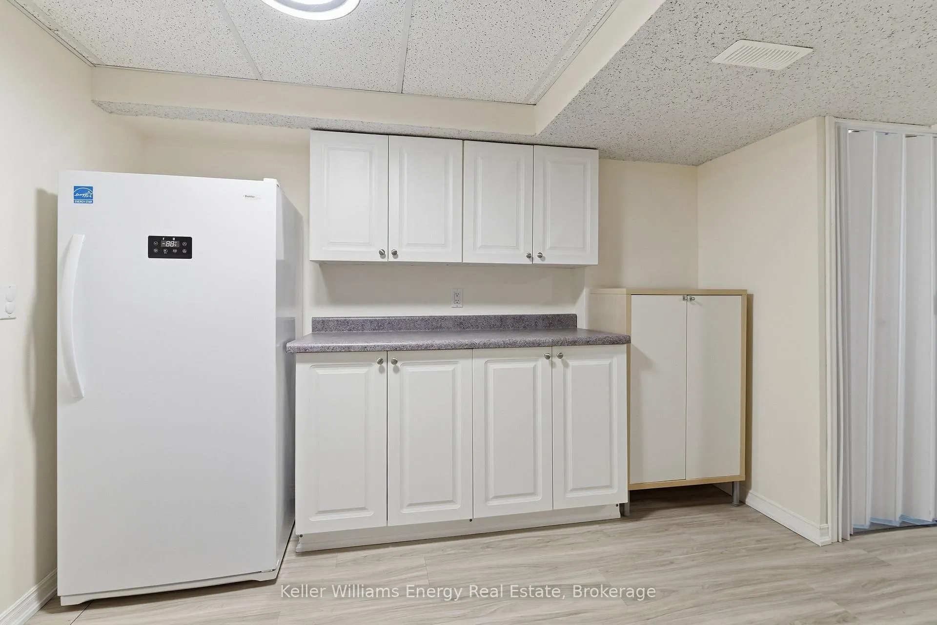 Photo 28 of 18 Arran Court, Clarington, Courtice — HOMEH