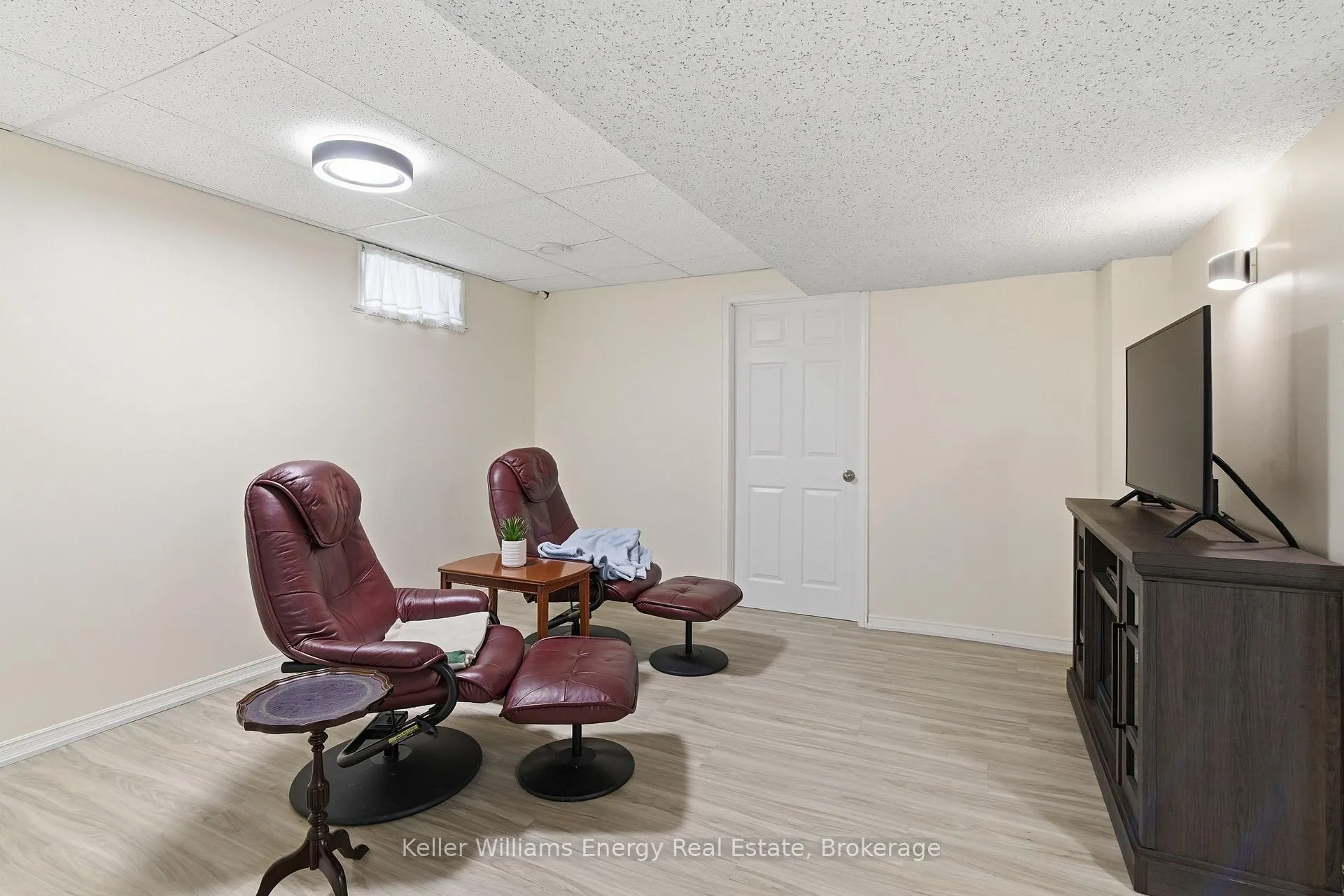 Photo 30 of 18 Arran Court, Clarington, Courtice — HOMEH