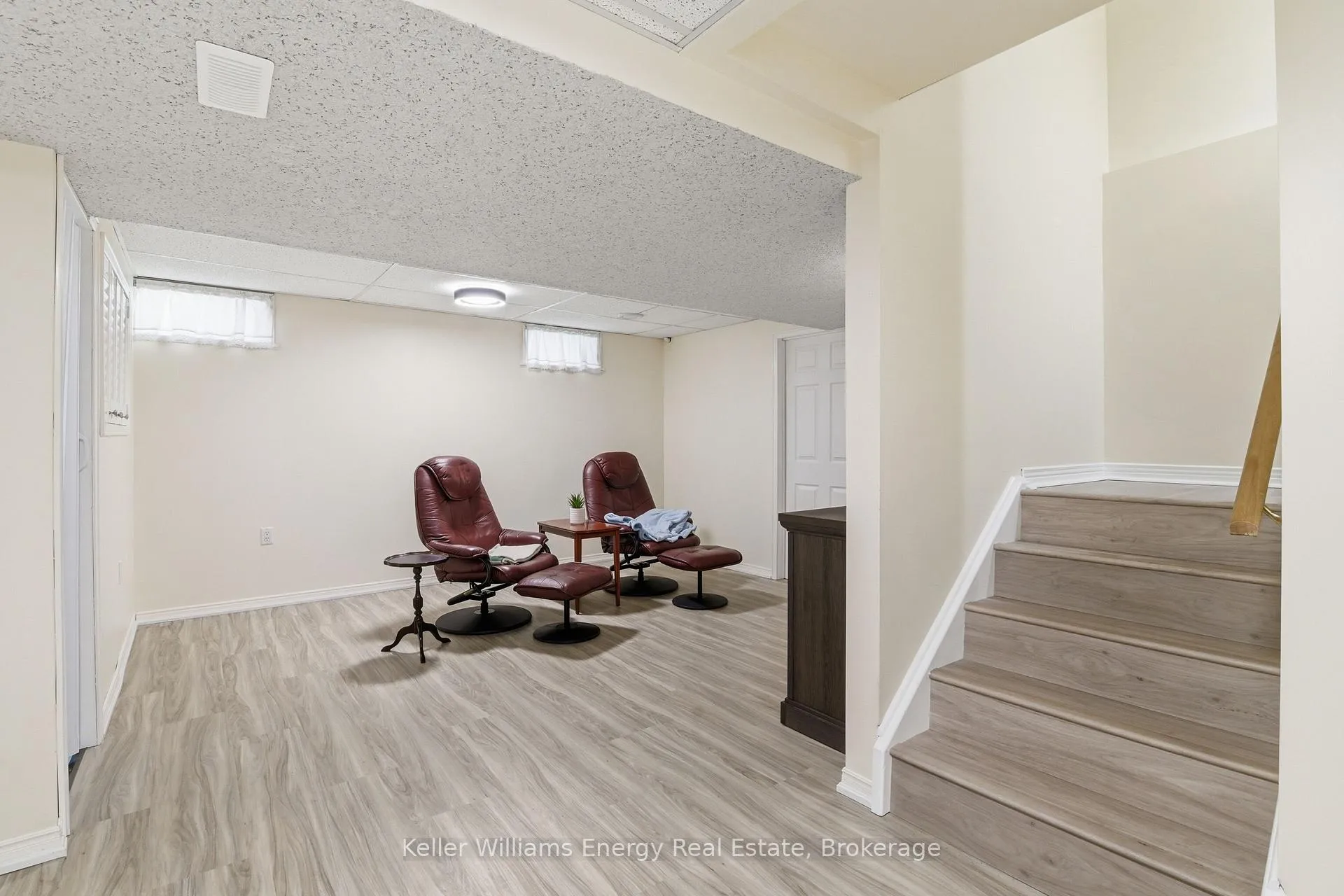 Photo 31 of 18 Arran Court, Clarington, Courtice — HOMEH