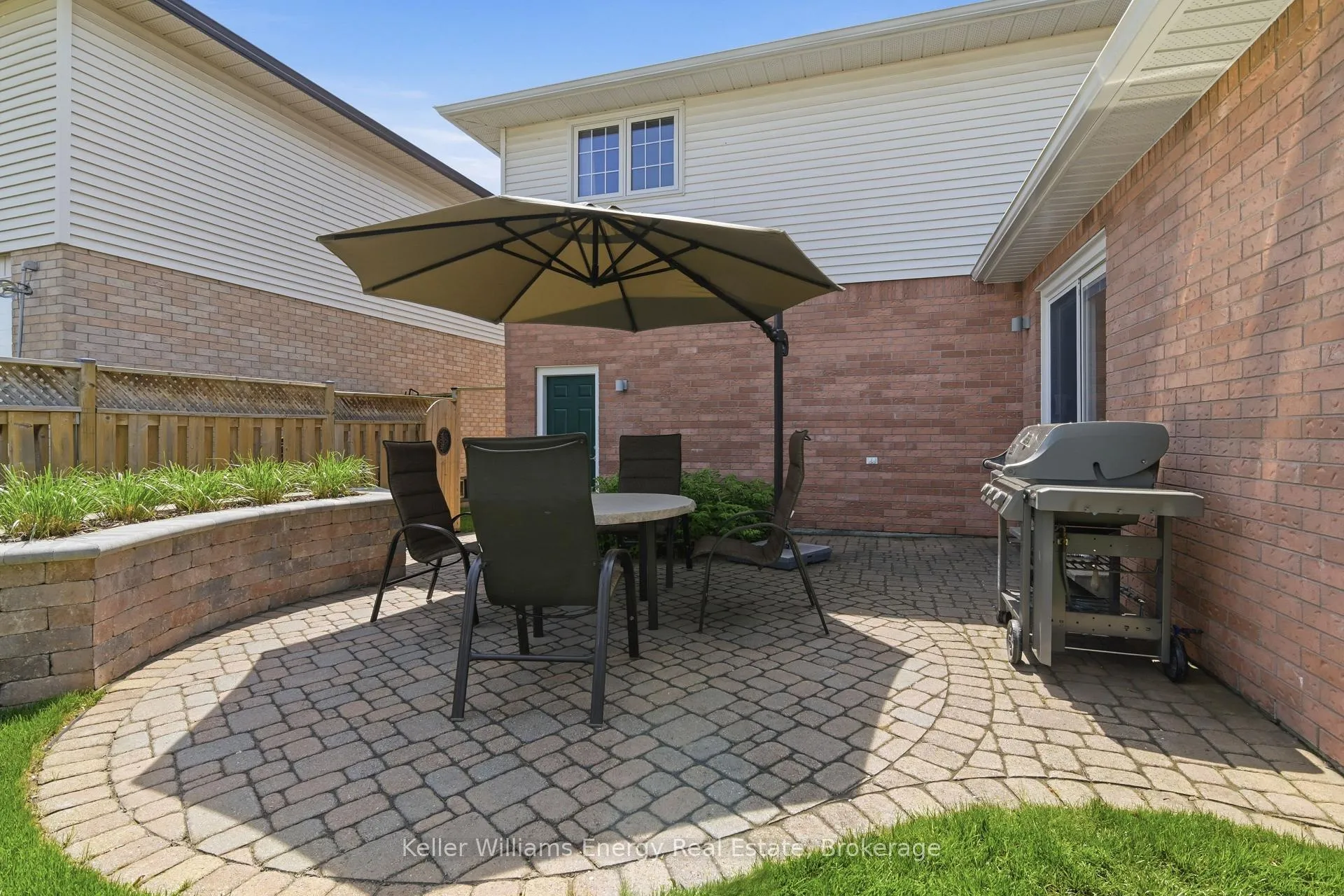 Photo 33 of 18 Arran Court, Clarington, Courtice — HOMEH