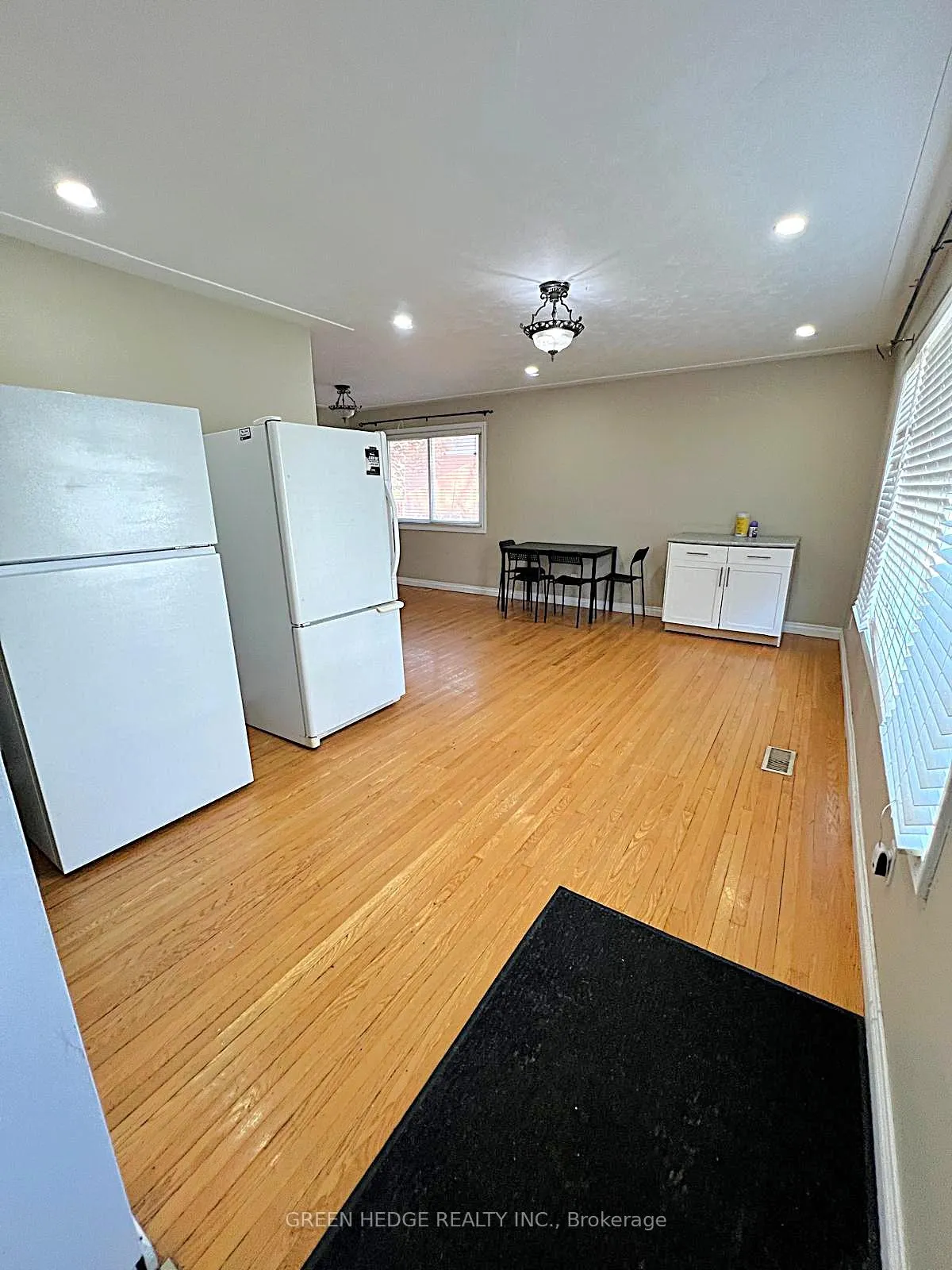 Photo 6 of 199 Dixie Crescent, Waterloo — HOMEH