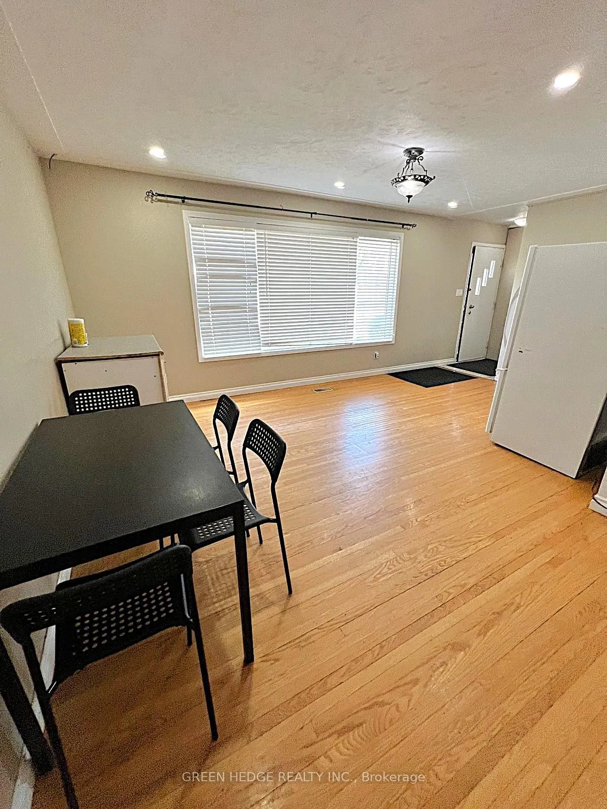 Photo 8 of 199 Dixie Crescent, Waterloo — HOMEH