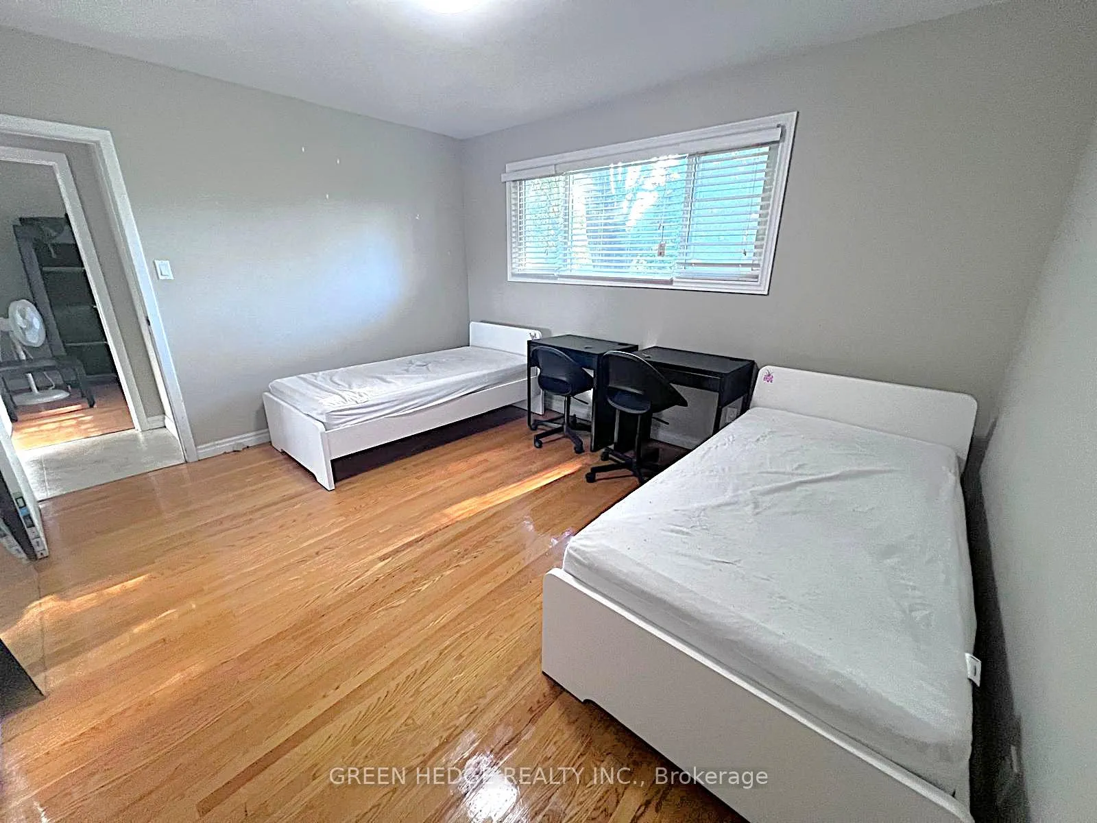 Photo 9 of 199 Dixie Crescent, Waterloo — HOMEH