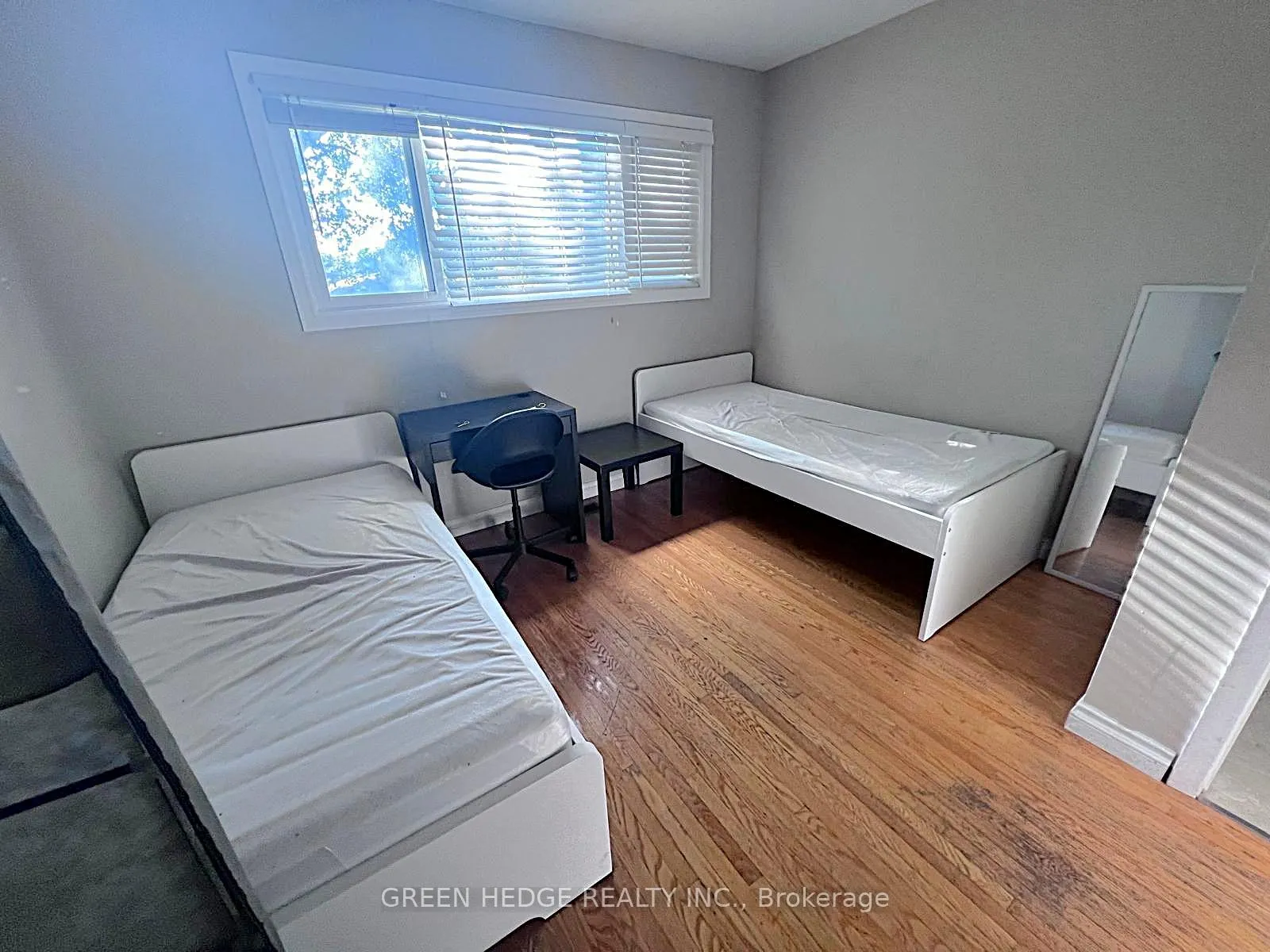 Photo 10 of 199 Dixie Crescent, Waterloo — HOMEH