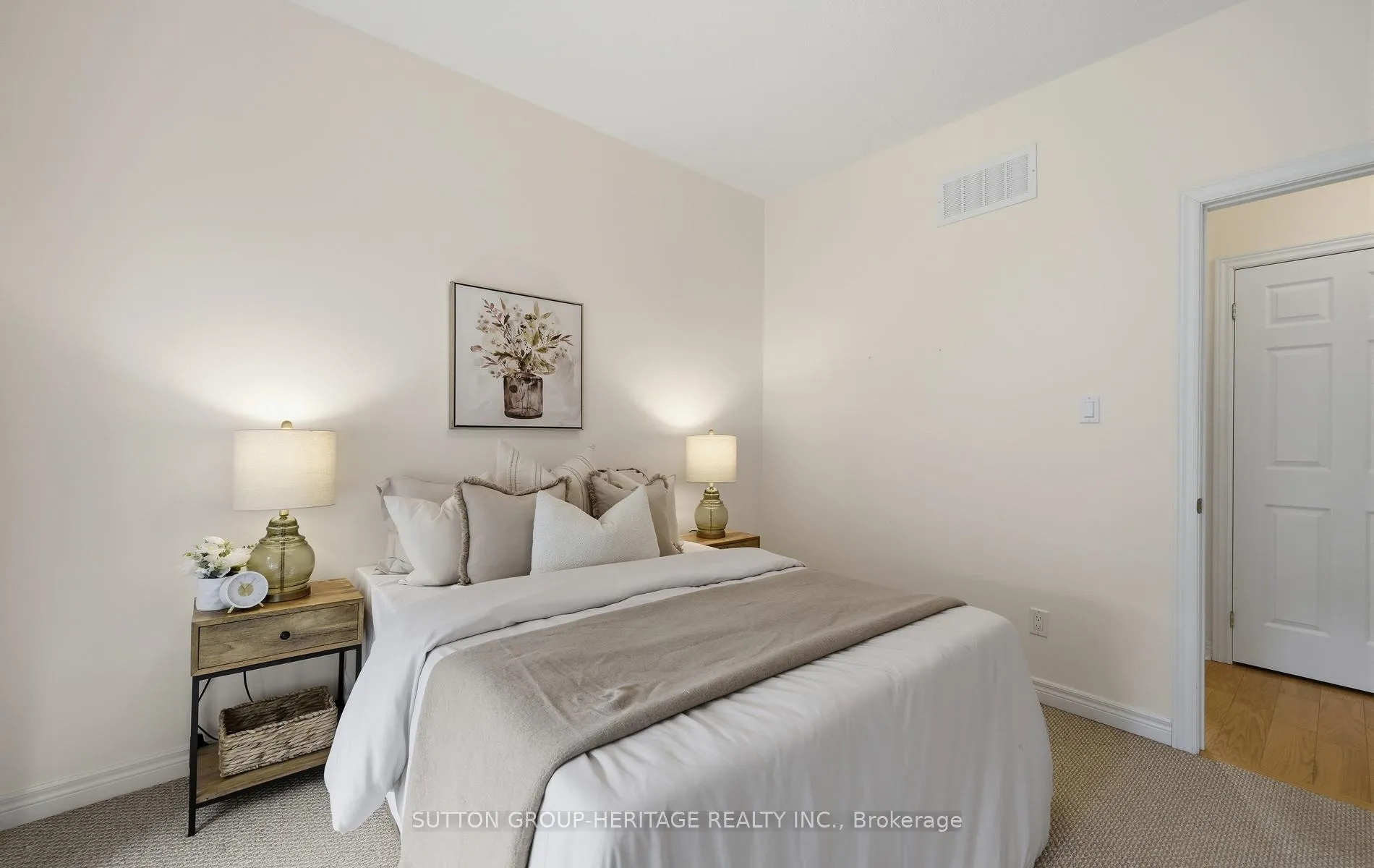 Photo 21 of 14 Heatherlea Drive, Clarington, Bowmanville — HOMEH