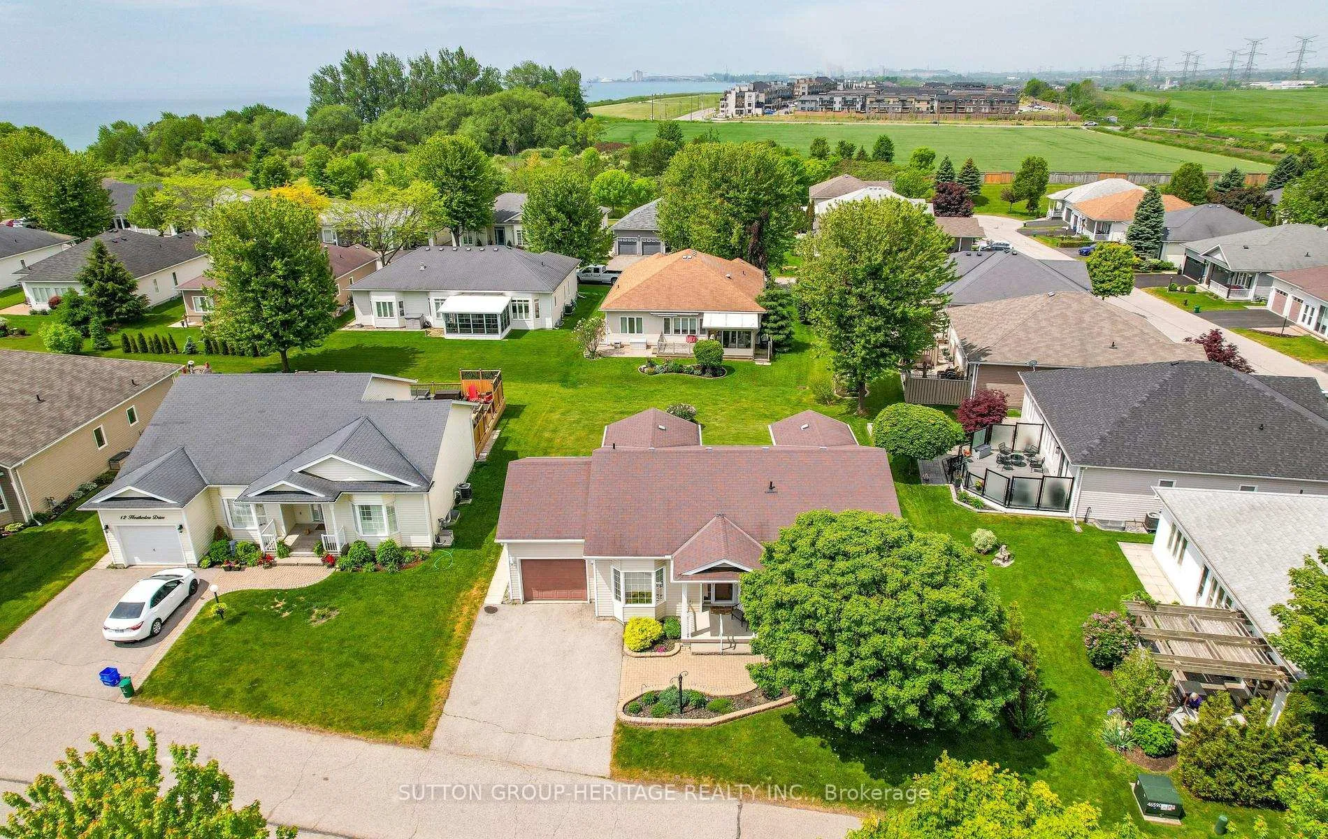 Photo 31 of 14 Heatherlea Drive, Clarington, Bowmanville — HOMEH