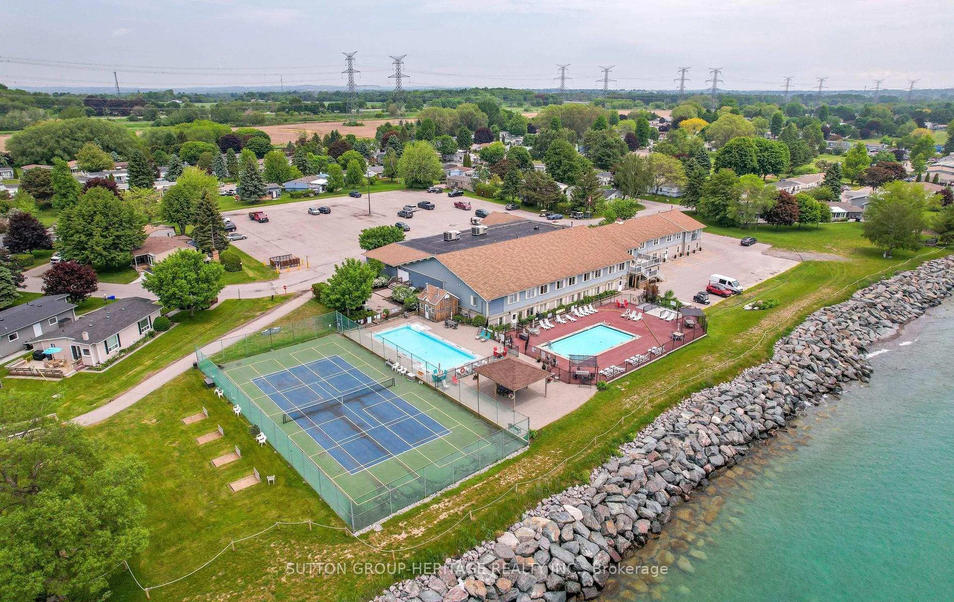 Photo 35 of 14 Heatherlea Drive, Clarington, Bowmanville — HOMEH
