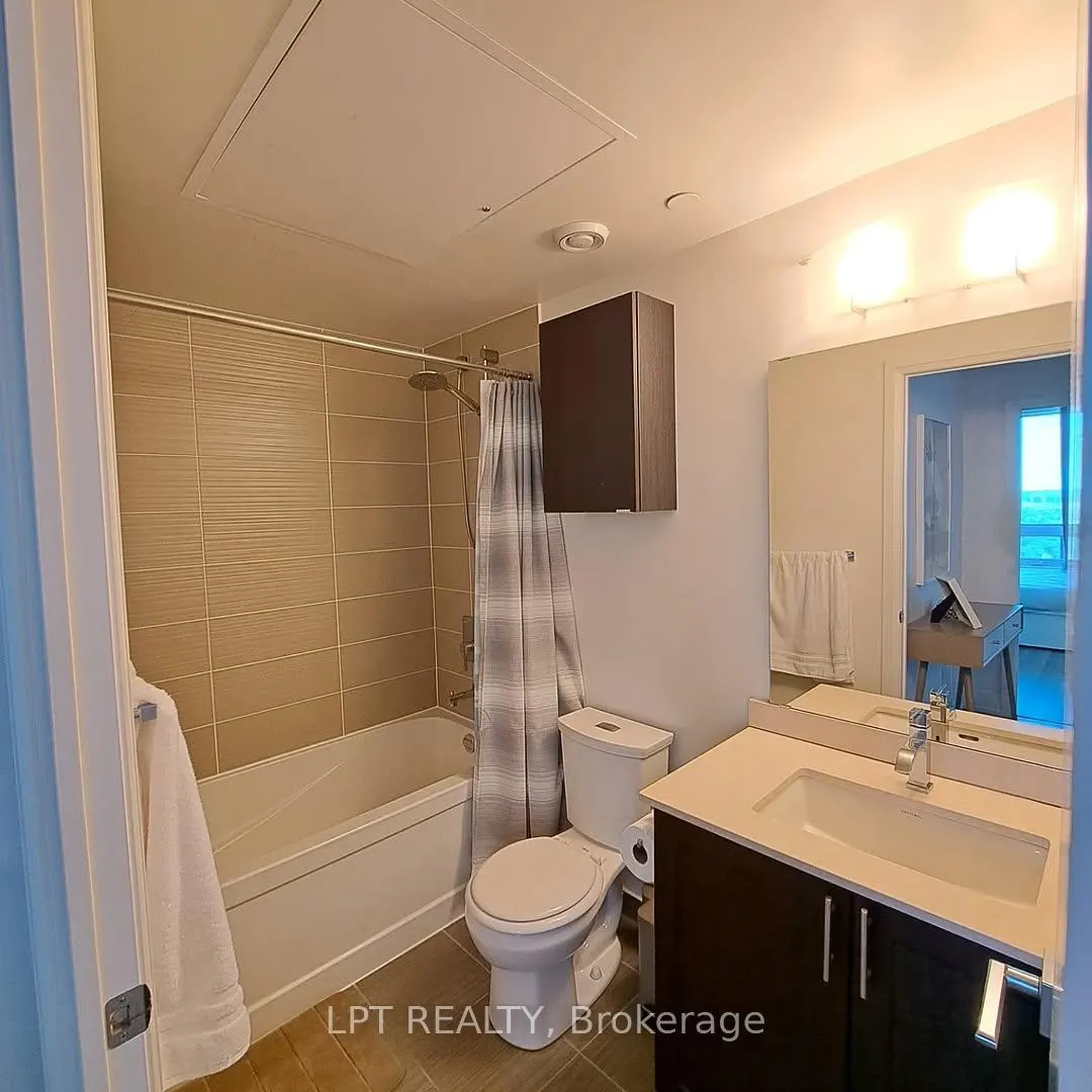 Photo 6 of Unit 2301, 7165 Yonge Street, Markham, Grandview — HOMEH