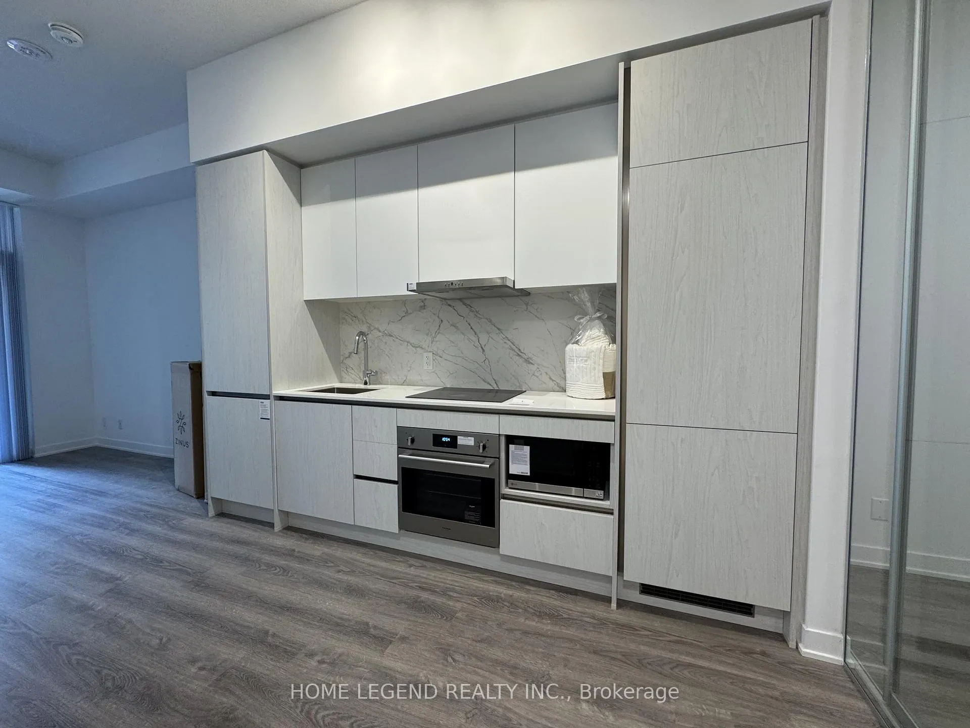 Photo 2 of Unit 503, 180 Front Street E, Toronto, Moss Park — HOMEH