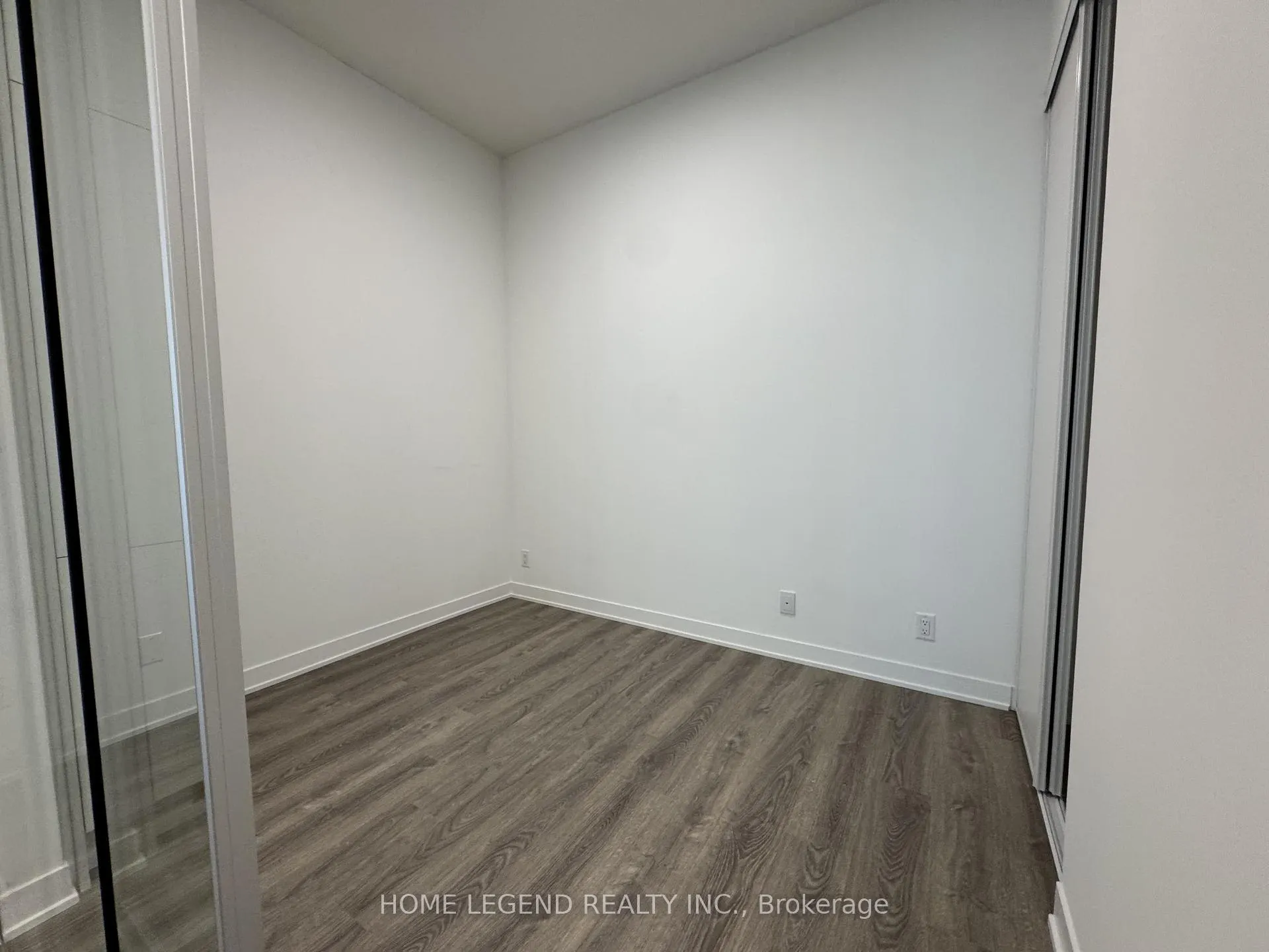 Photo 3 of Unit 503, 180 Front Street E, Toronto, Moss Park — HOMEH