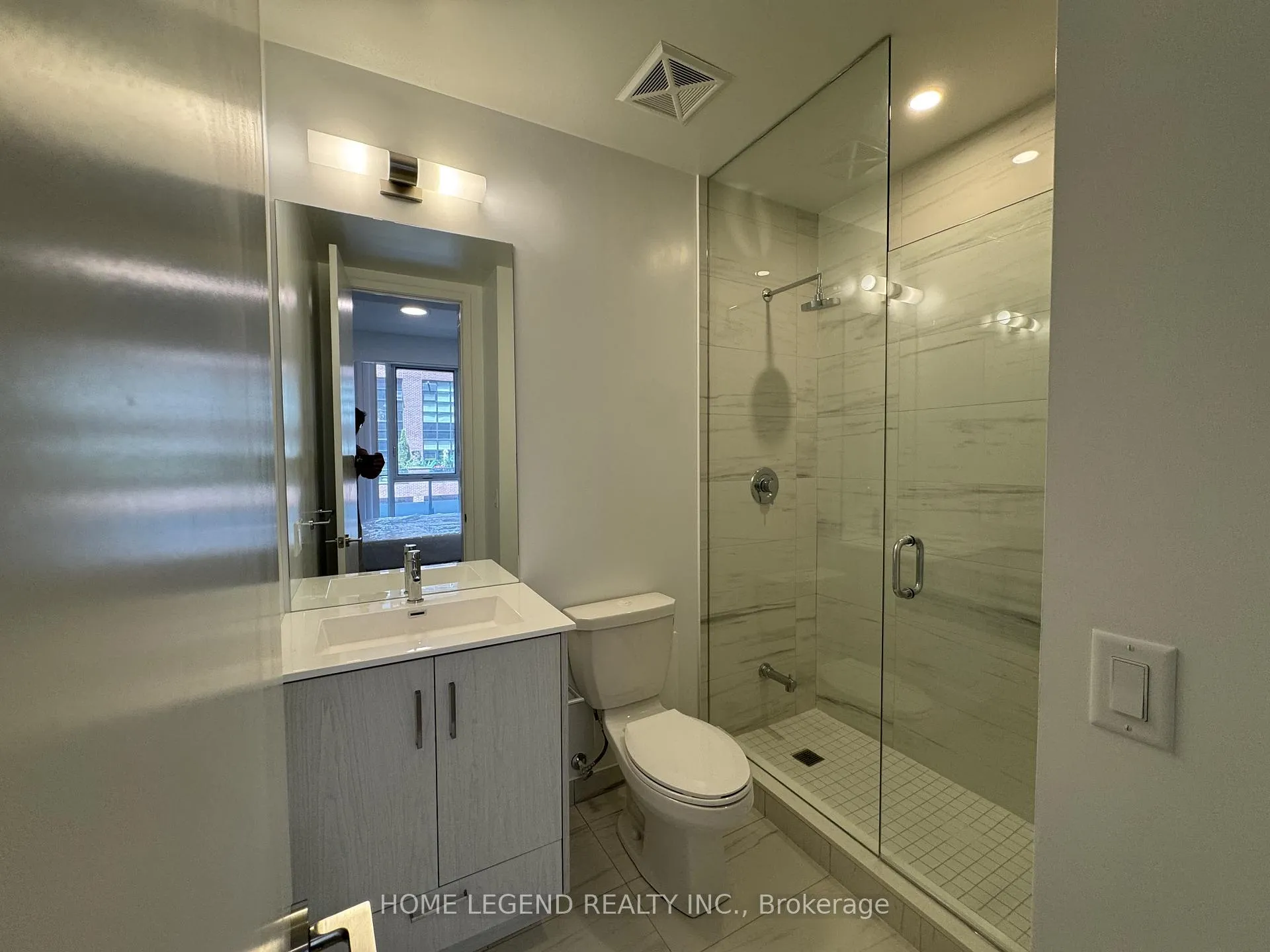 Photo 6 of Unit 503, 180 Front Street E, Toronto, Moss Park — HOMEH