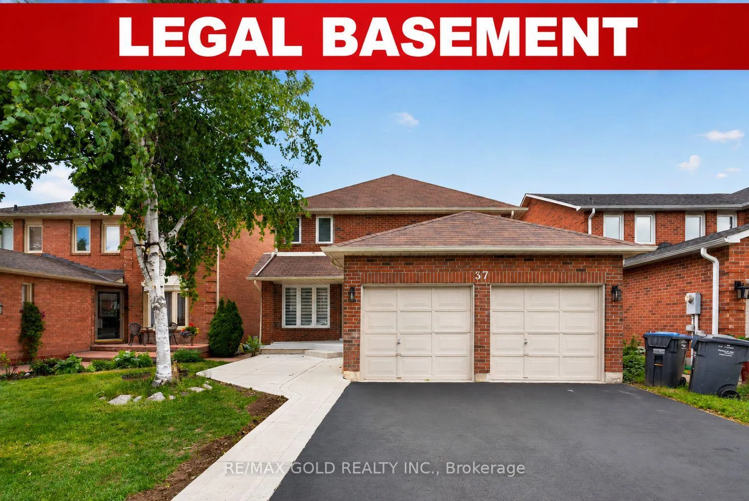 Front of 37 Lord Simcoe Drive