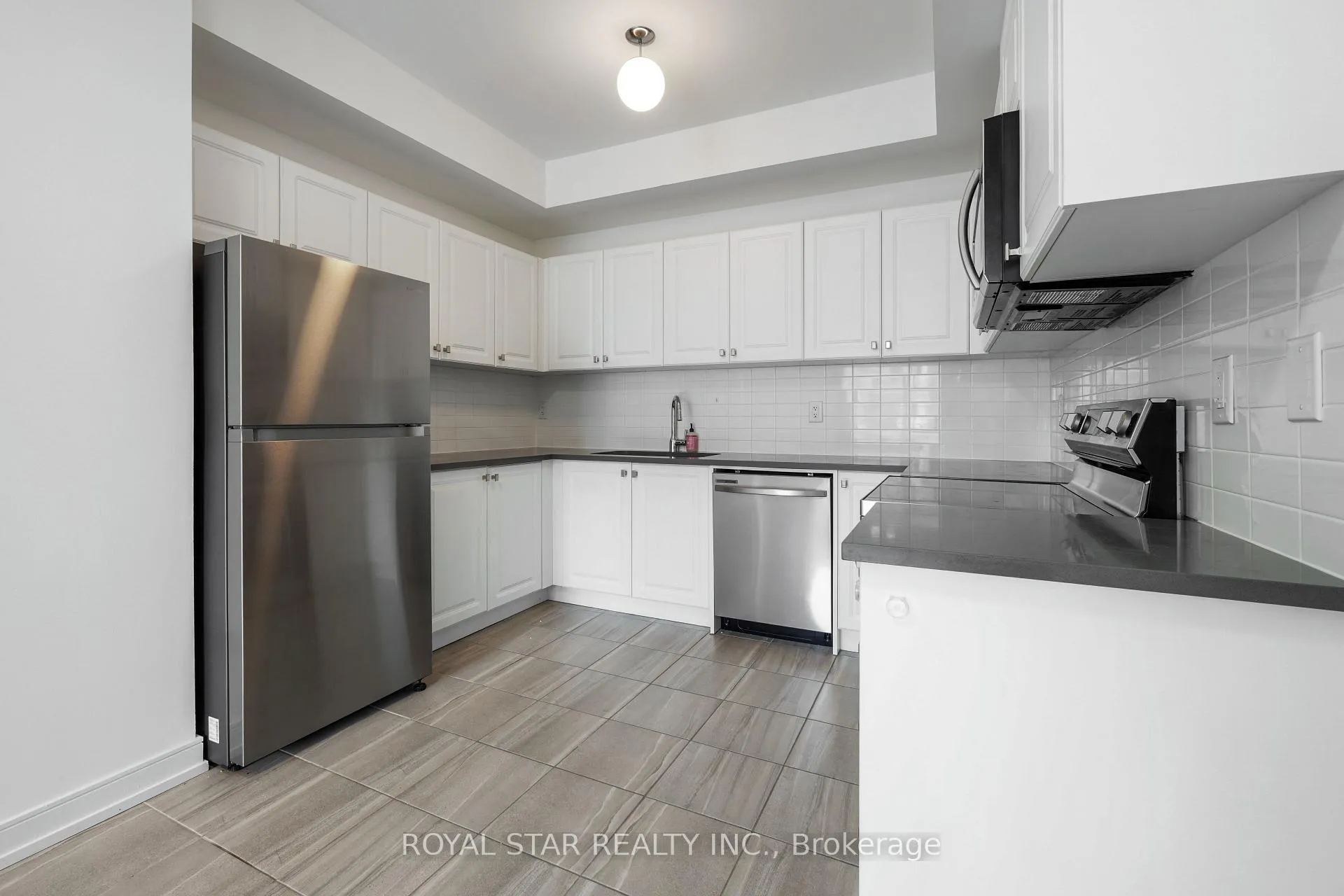 Photo 13 of 13 Red Maple Lane, Barrie, Innis-Shore — HOMEH