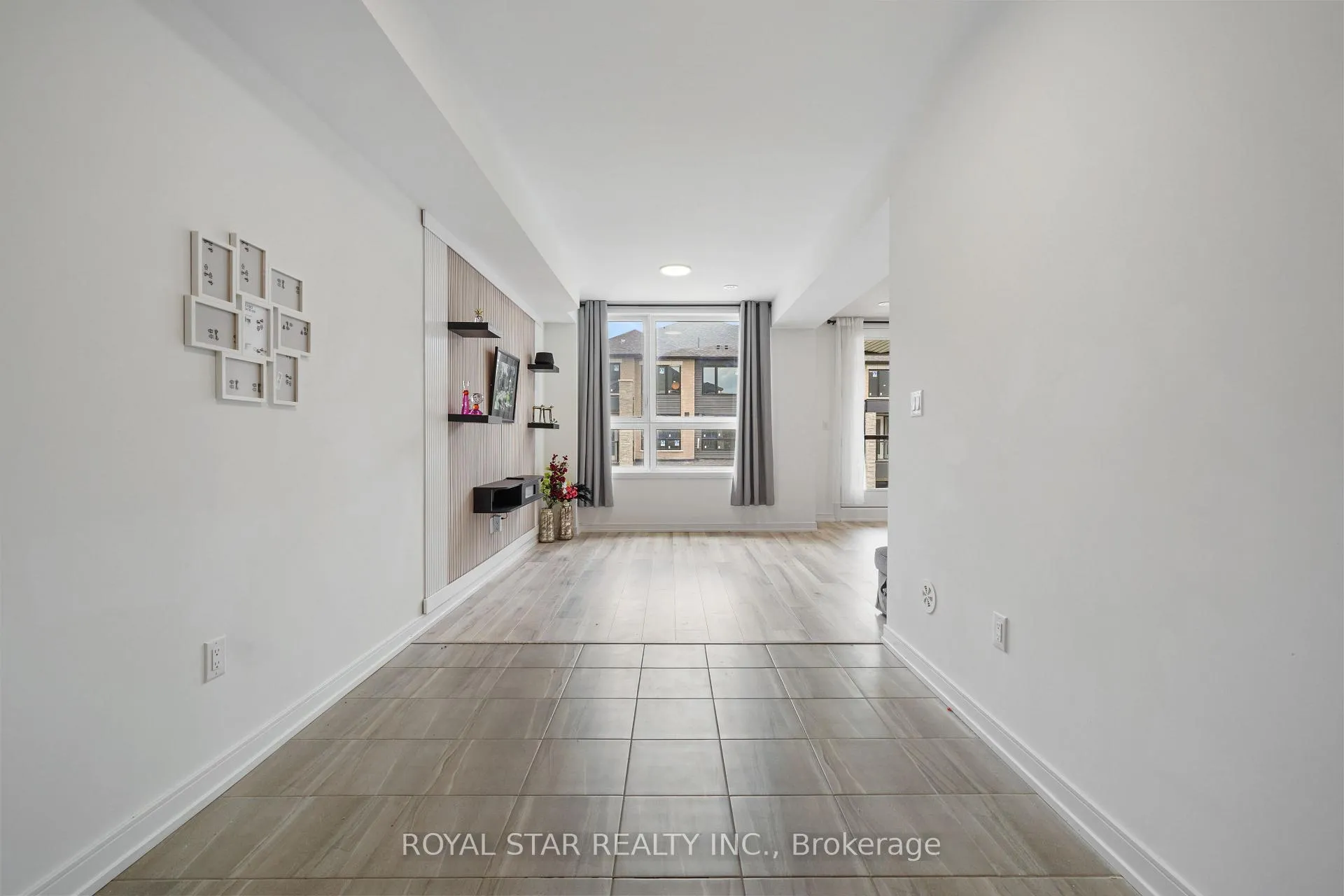Photo 15 of 13 Red Maple Lane, Barrie, Innis-Shore — HOMEH