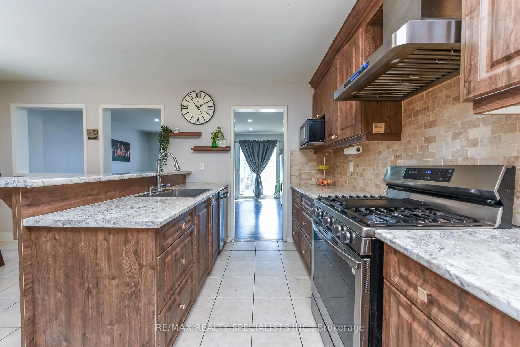Photo 16 of 27 Rotunda Street, Brampton, Fletcher's Creek Village — HOMEH