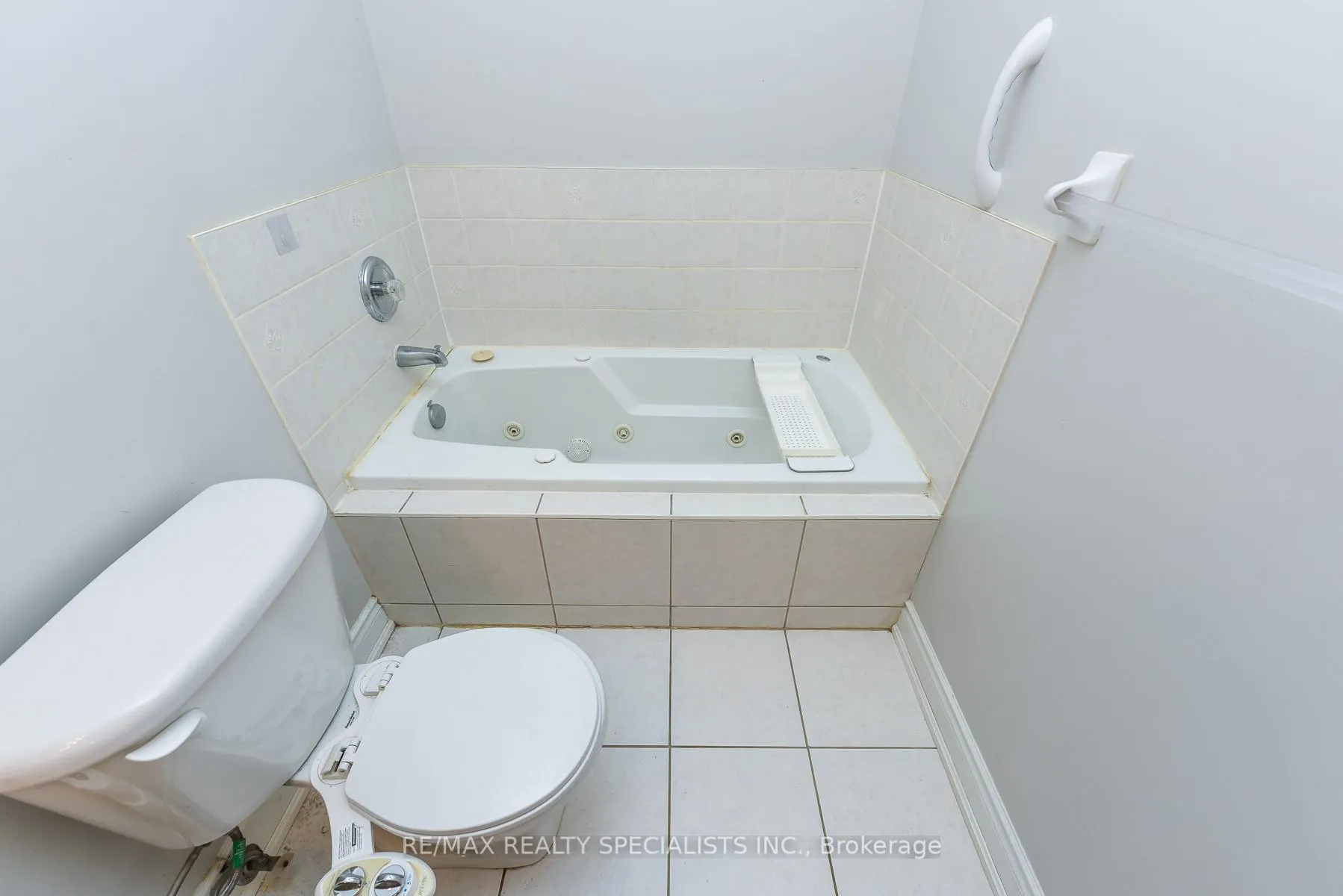 Photo 25 of 27 Rotunda Street, Brampton, Fletcher's Creek Village — HOMEH