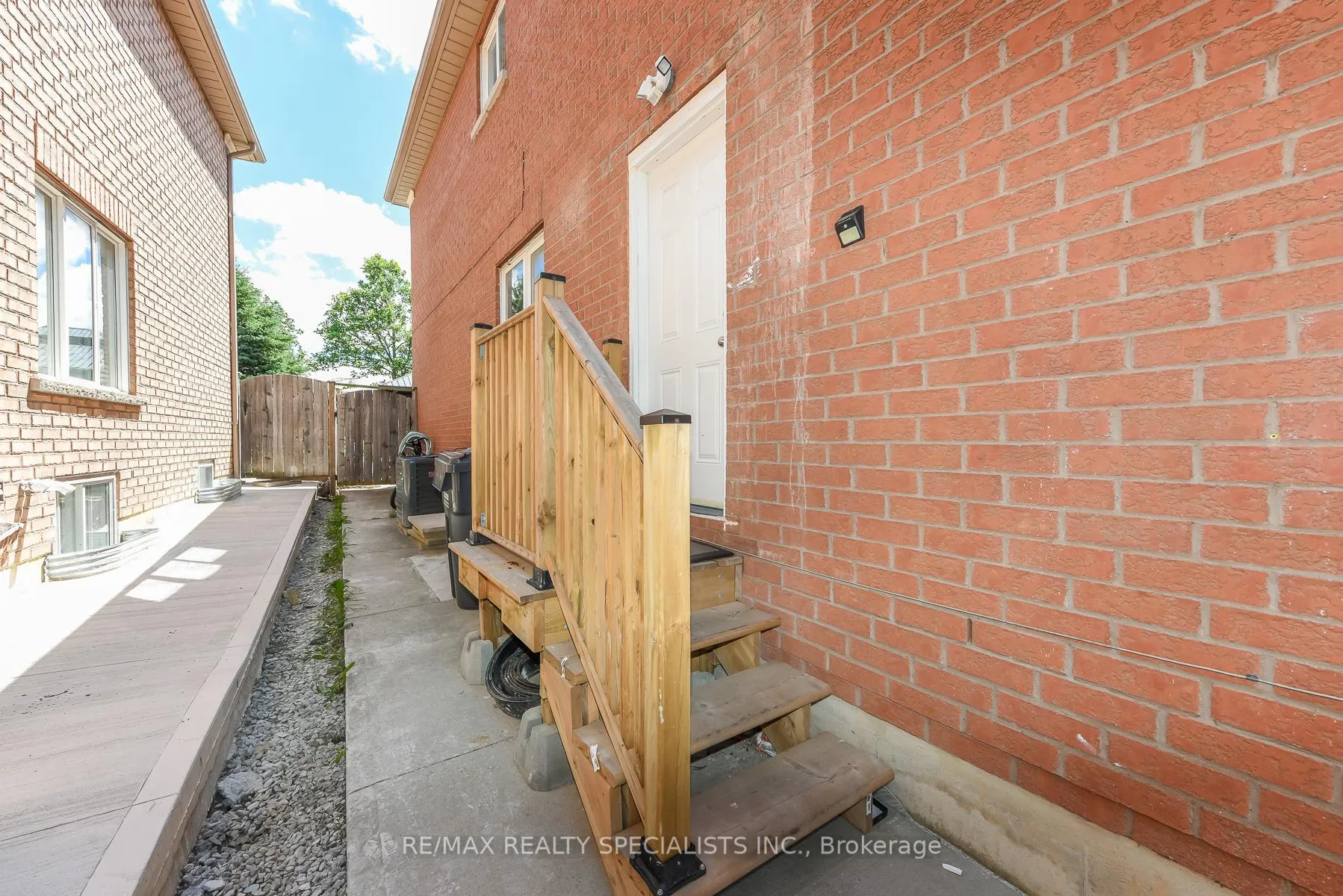 Photo 50 of 27 Rotunda Street, Brampton, Fletcher's Creek Village — HOMEH