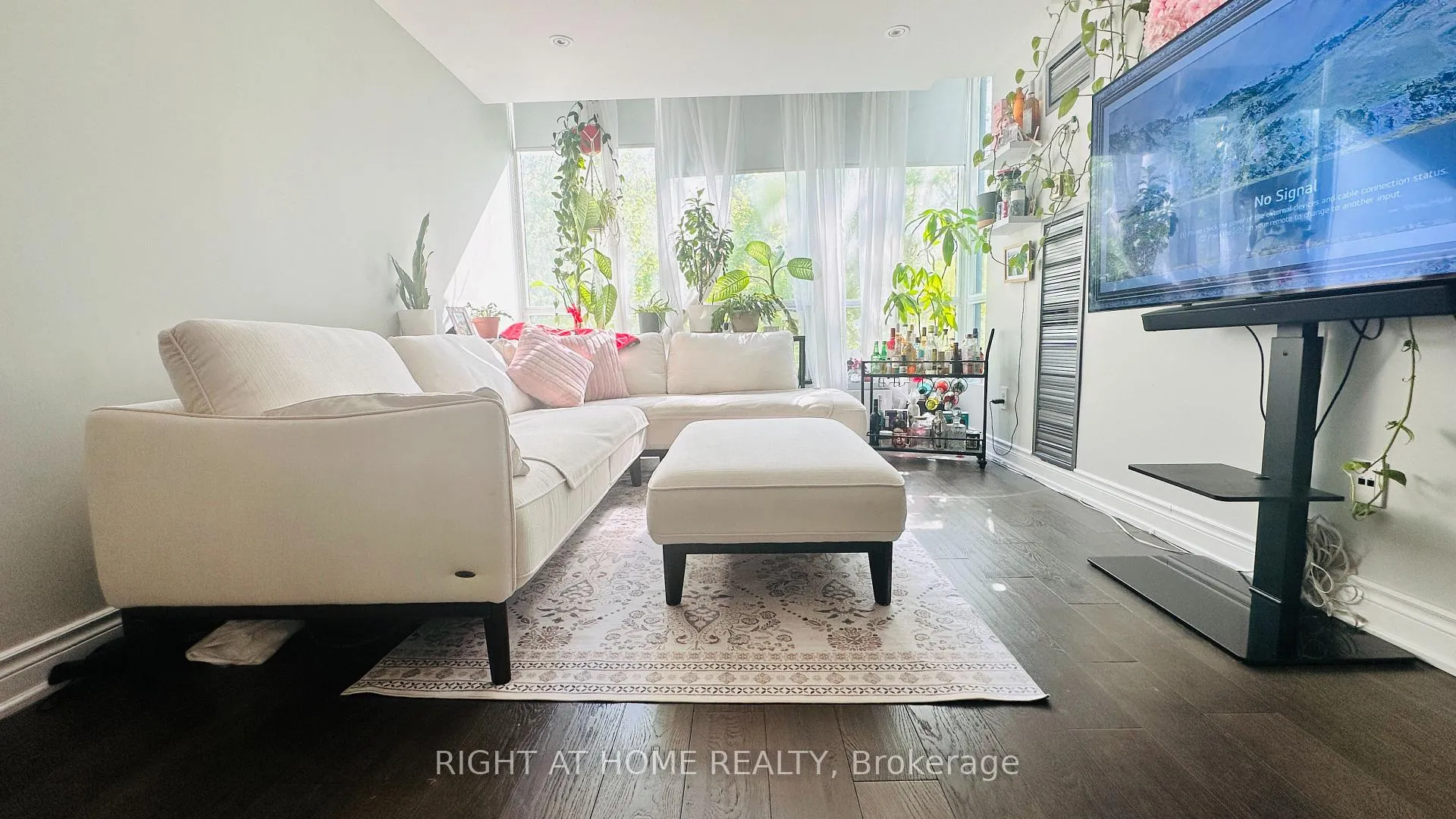 Photo 1 of Unit 209, 3050 Ellesmere Road, Scarborough, Morningside — HOMEH